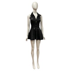 1990 Versace - Mini robe dos nu en cuir noir avec fermeture éclair sur le devant