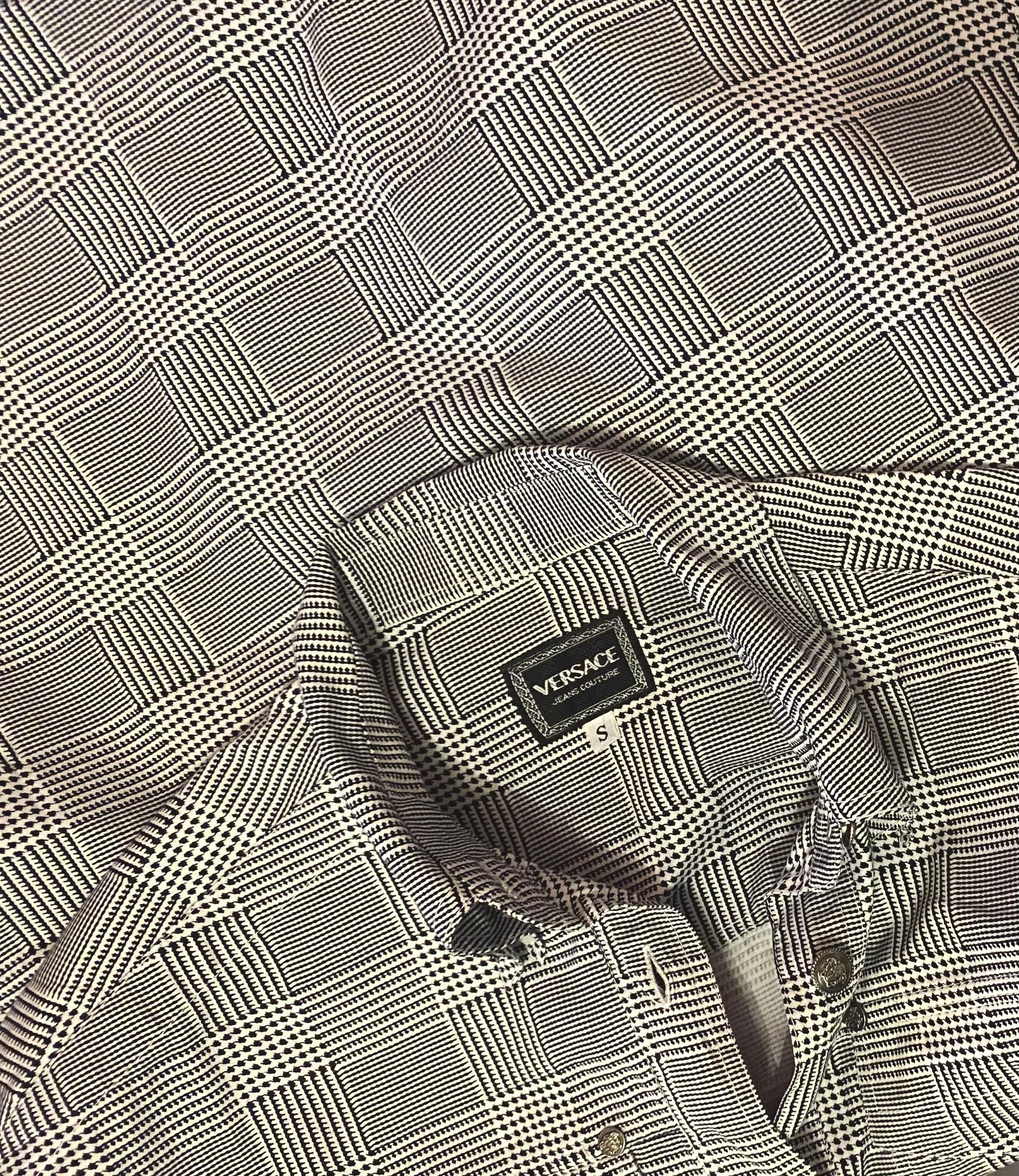 1990s VERSACE Medusa Houndstooth Cotton Oversized Shirt In Good Condition For Sale In London, GB