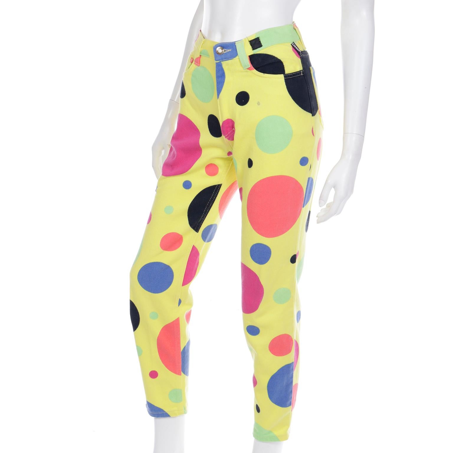1990s Versace Jeans Couture Yellow Pants With Multi Colored Polka Dots In Good Condition For Sale In Portland, OR
