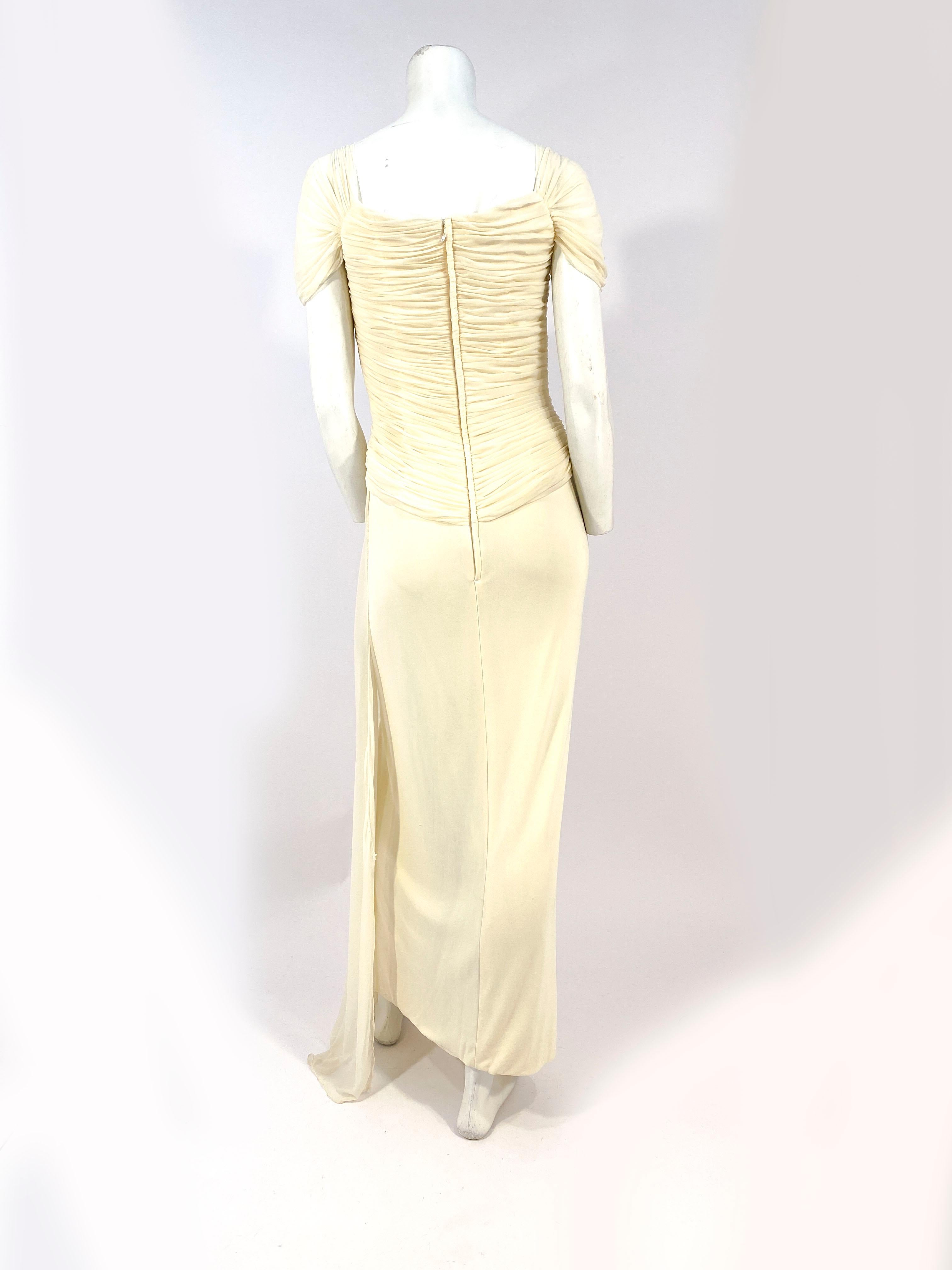 1990s Vicky Tiel Couture Ivory Evening Gown In Good Condition In San Francisco, CA