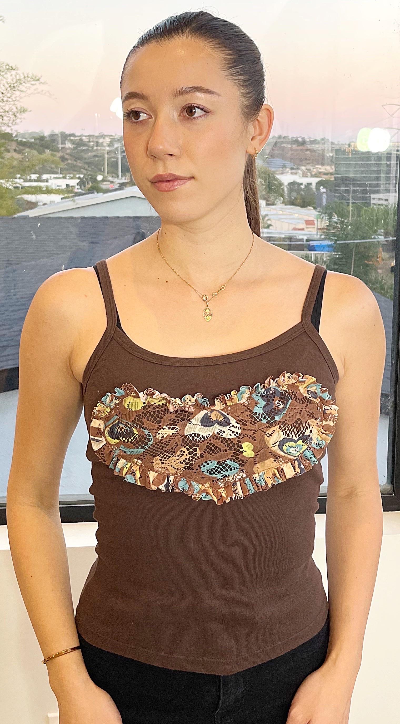 1990s Vintage Anna Sui Brown Heart Crochet Lace Spaghetti Strap 90s Tank Top In Excellent Condition For Sale In San Diego, CA