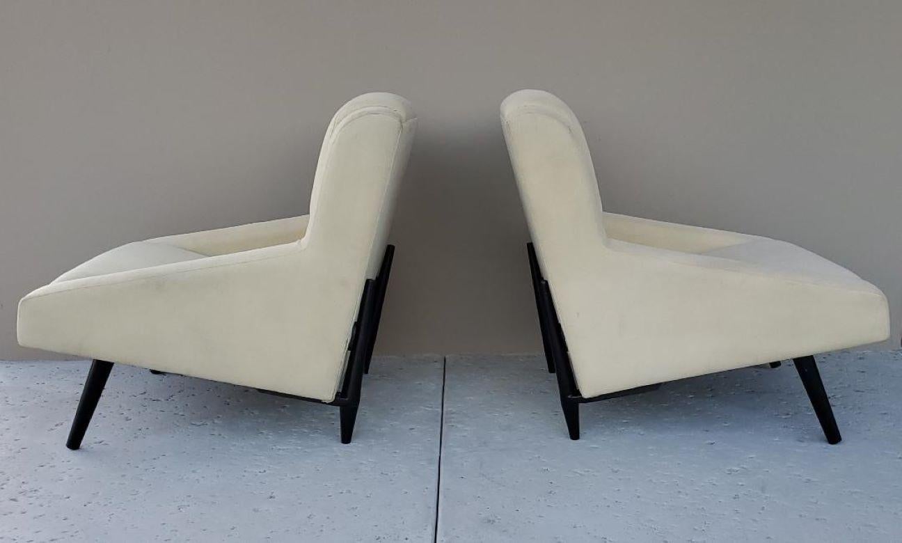 1990s Vintage Barely Yellow Upholstered Club Chairs / Lounge Chairs, A Set of 2 For Sale 6