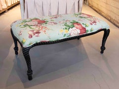 Banc vintage des années 1990 avec pieds tournés noirs et tapisserie florale pastel