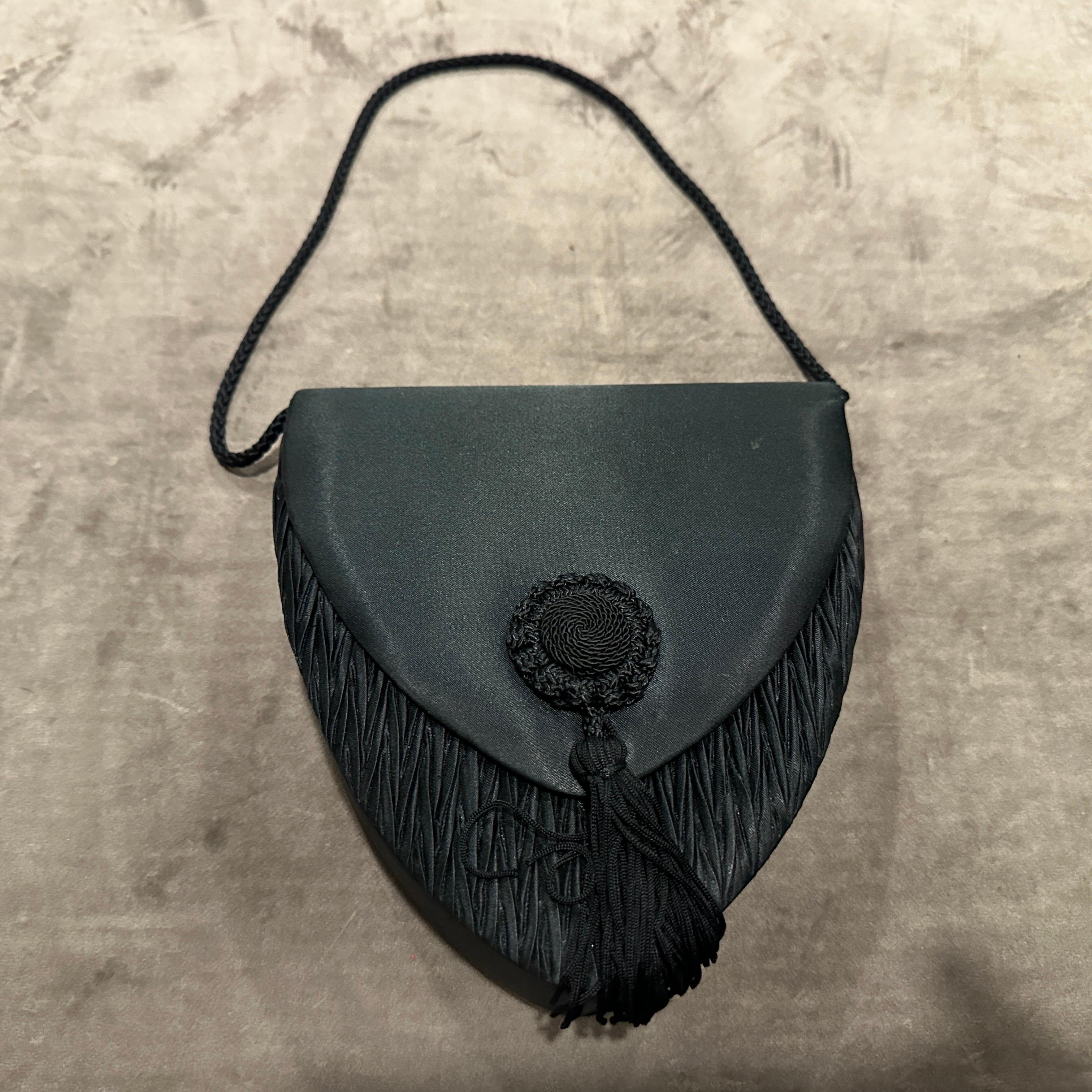 Noir Sac à main en soie noire vintage des années 1990 de Van Cleef & Arpels en vente