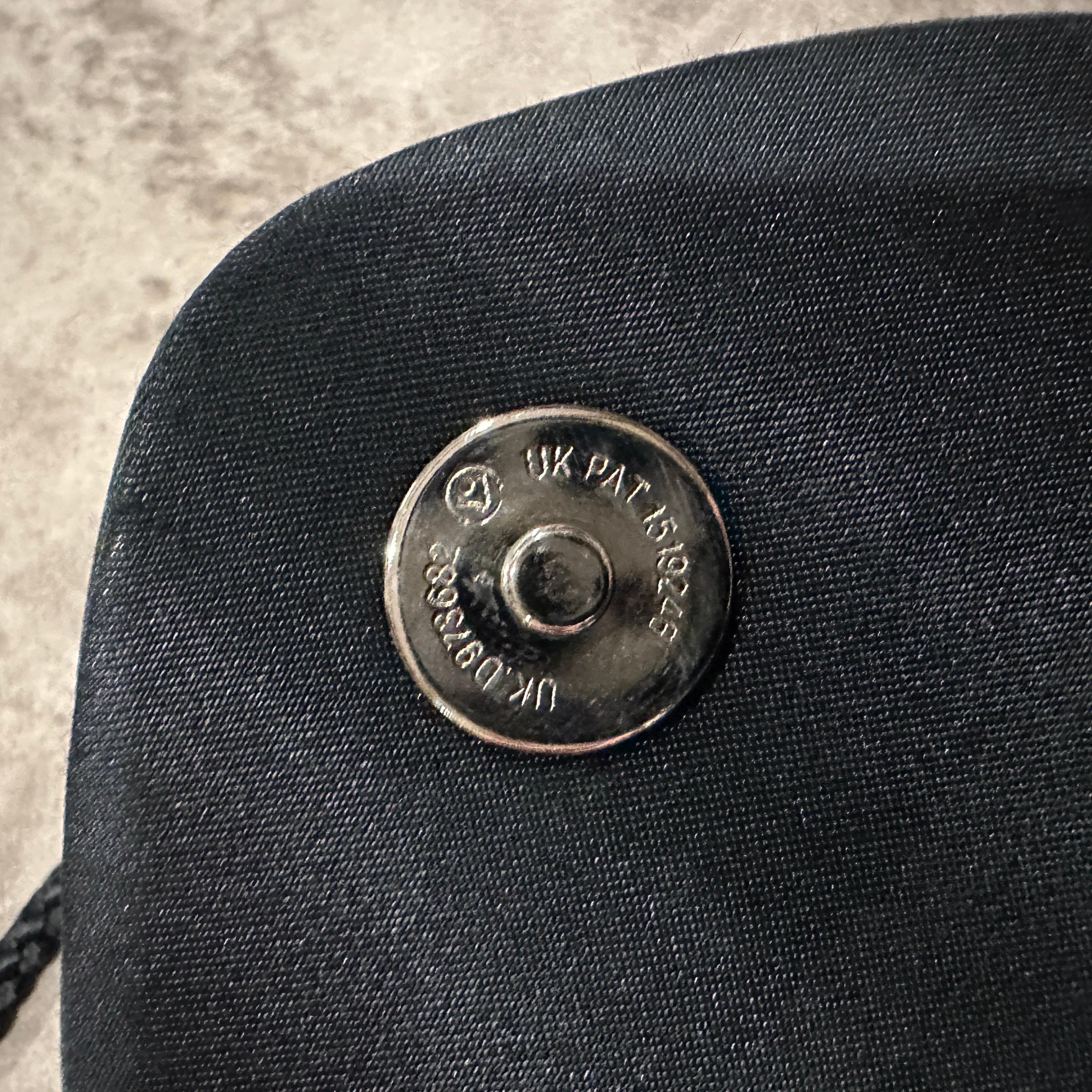Sac à main en soie noire vintage des années 1990 de Van Cleef & Arpels en vente 1