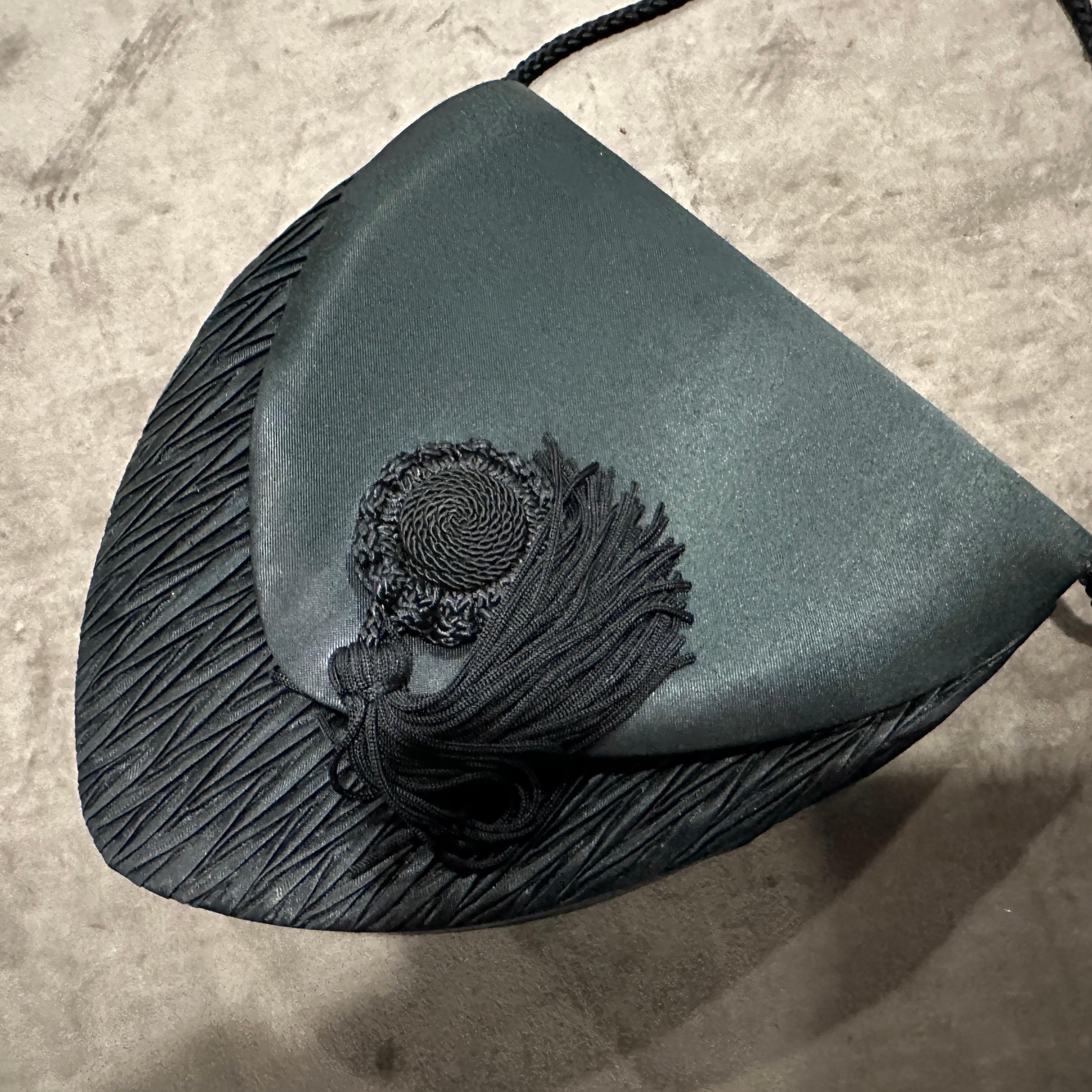 Sac à main en soie noire vintage des années 1990 de Van Cleef & Arpels en vente 2