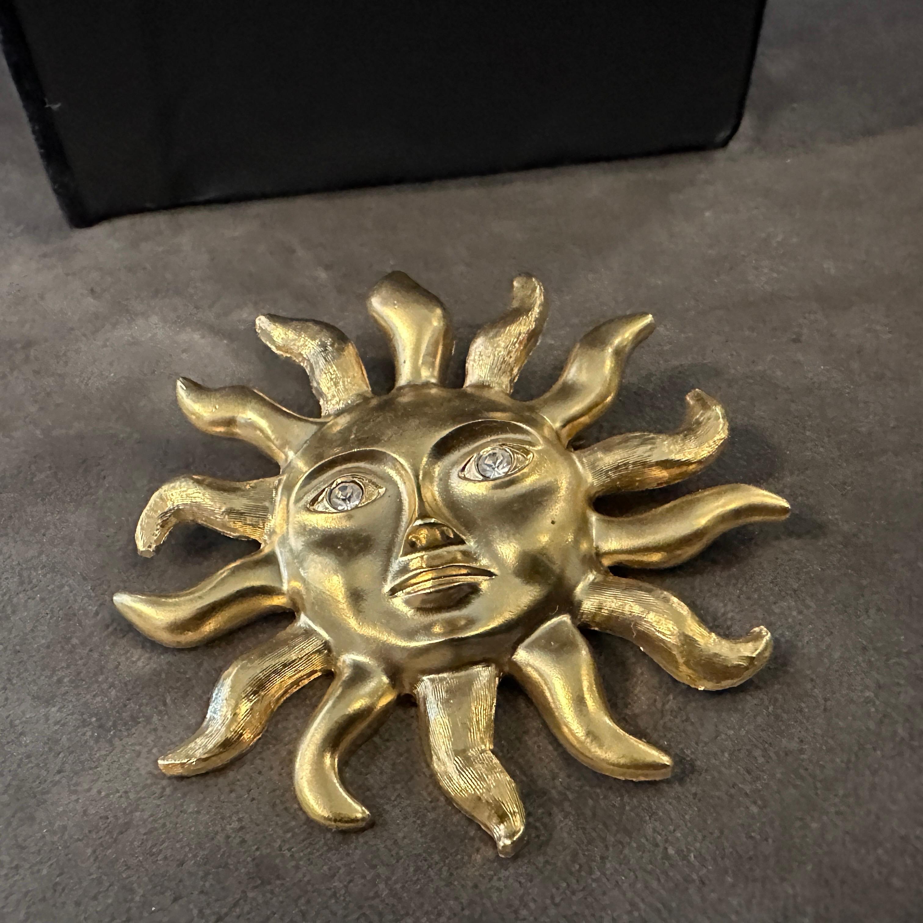 1990S Vintage Brass Italian Sun Brooch by Avon en vente 5