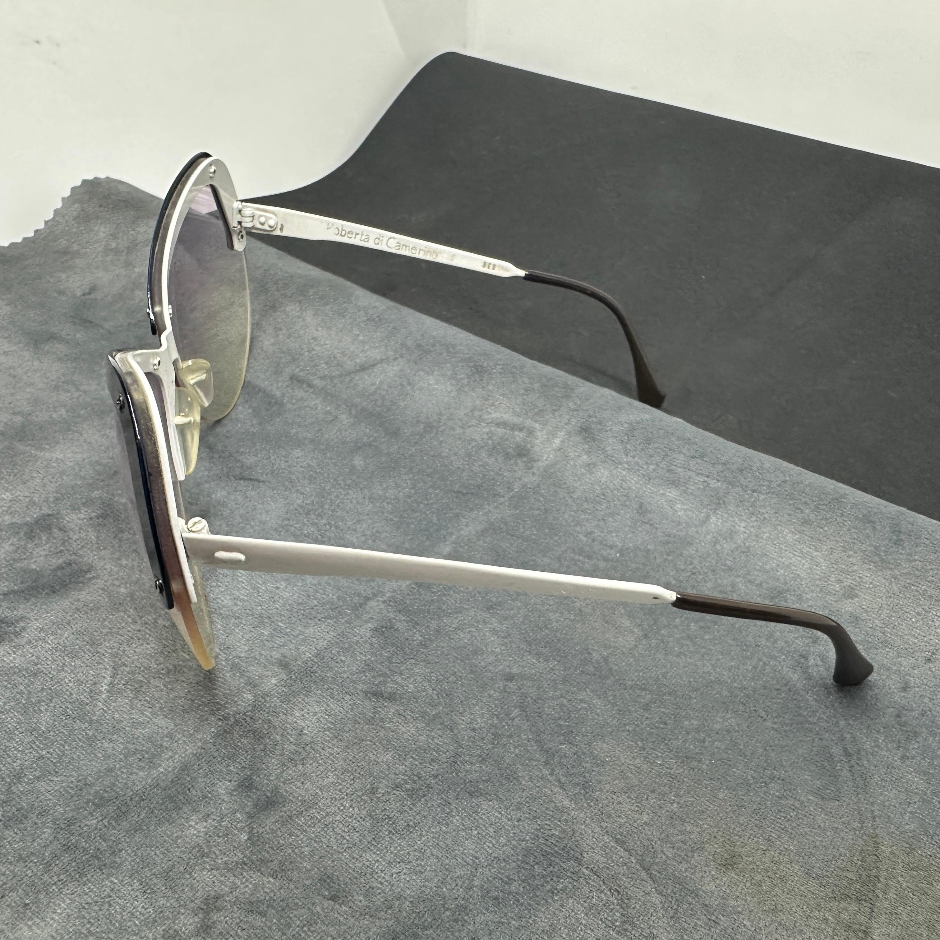 1990er Jahre Vintage Schmetterlings-Sonnenbrille von Roberta di Camerino im Angebot 3