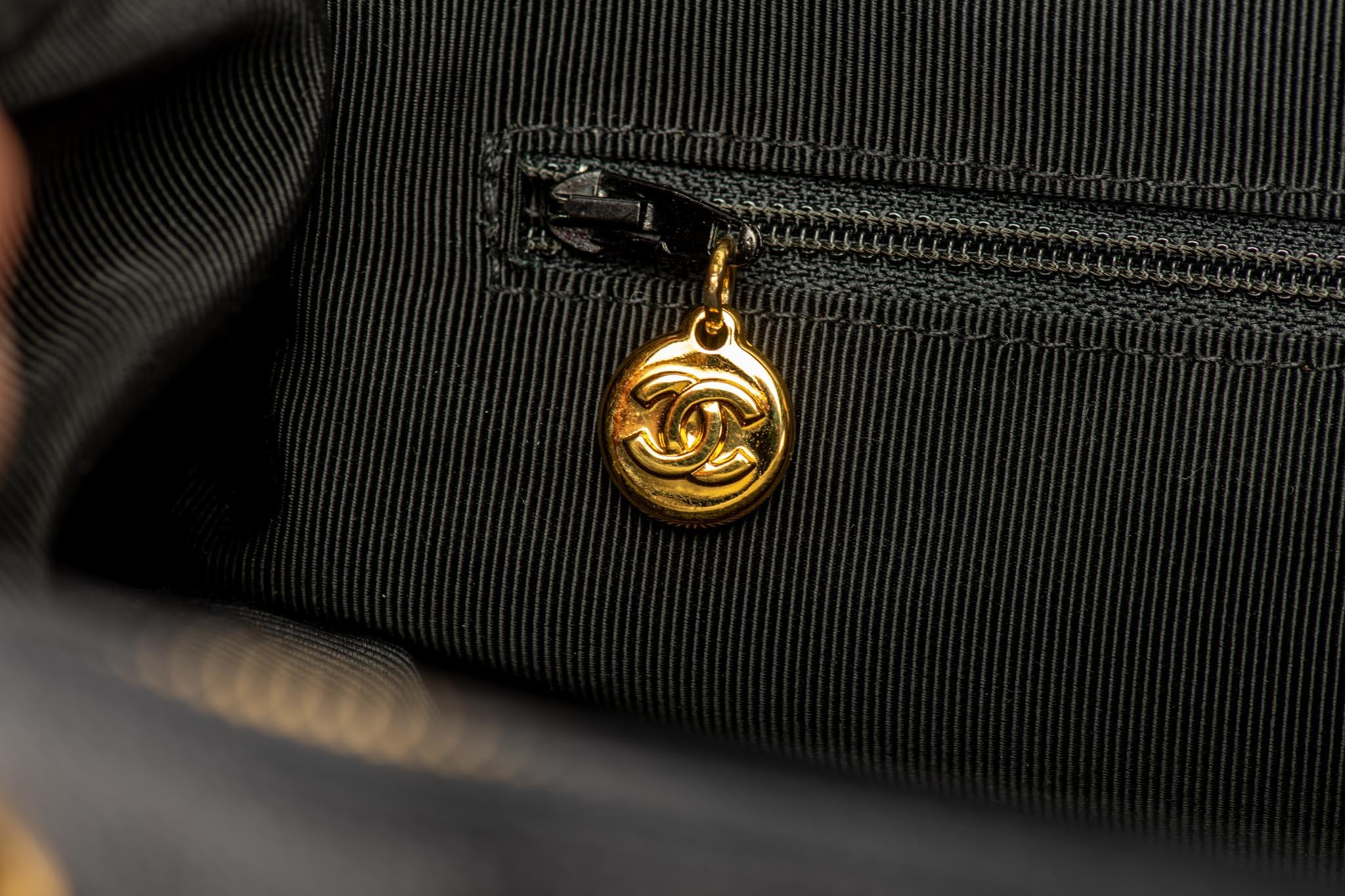 1990's Vintage Chanel Black Caviar Supermodel Weekender Travel Bag 6