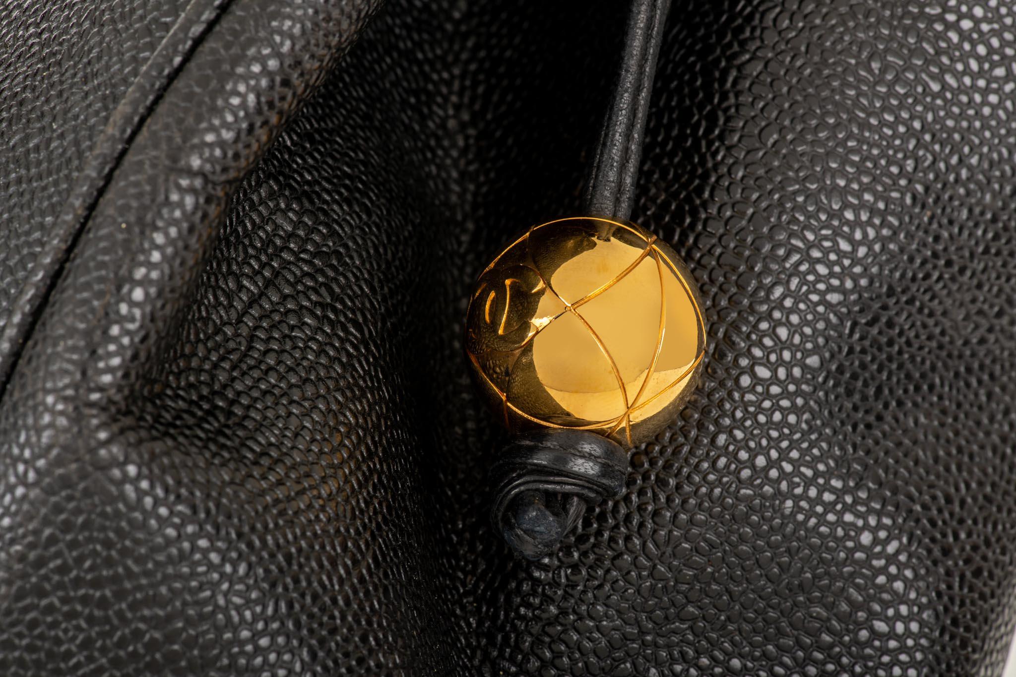 1990's Vintage Chanel Black Caviar Supermodel Weekender Travel Bag In Excellent Condition In West Hollywood, CA