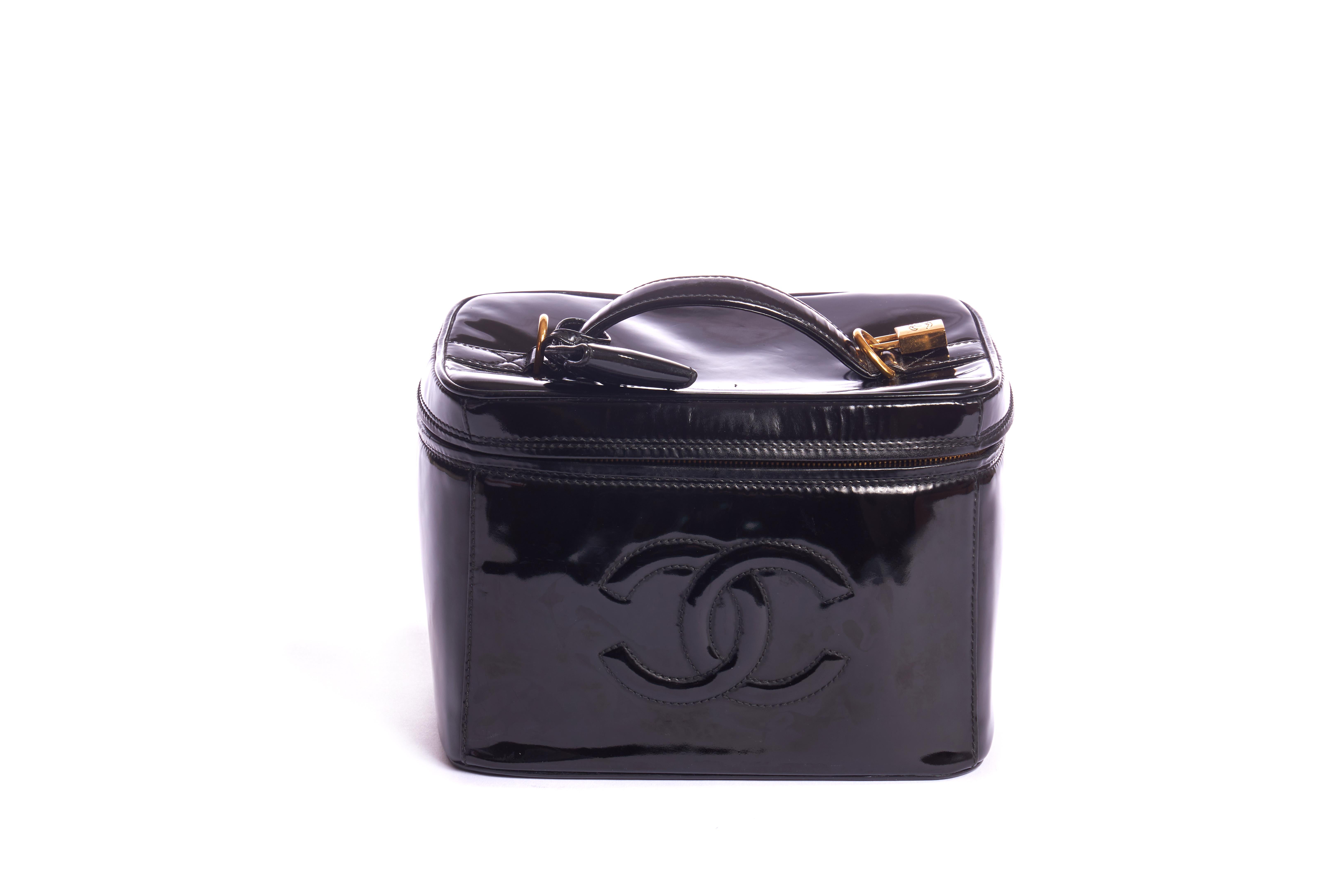 1990's Vintage Chanel  Black Patent Beauty Case In Good Condition In West Hollywood, CA