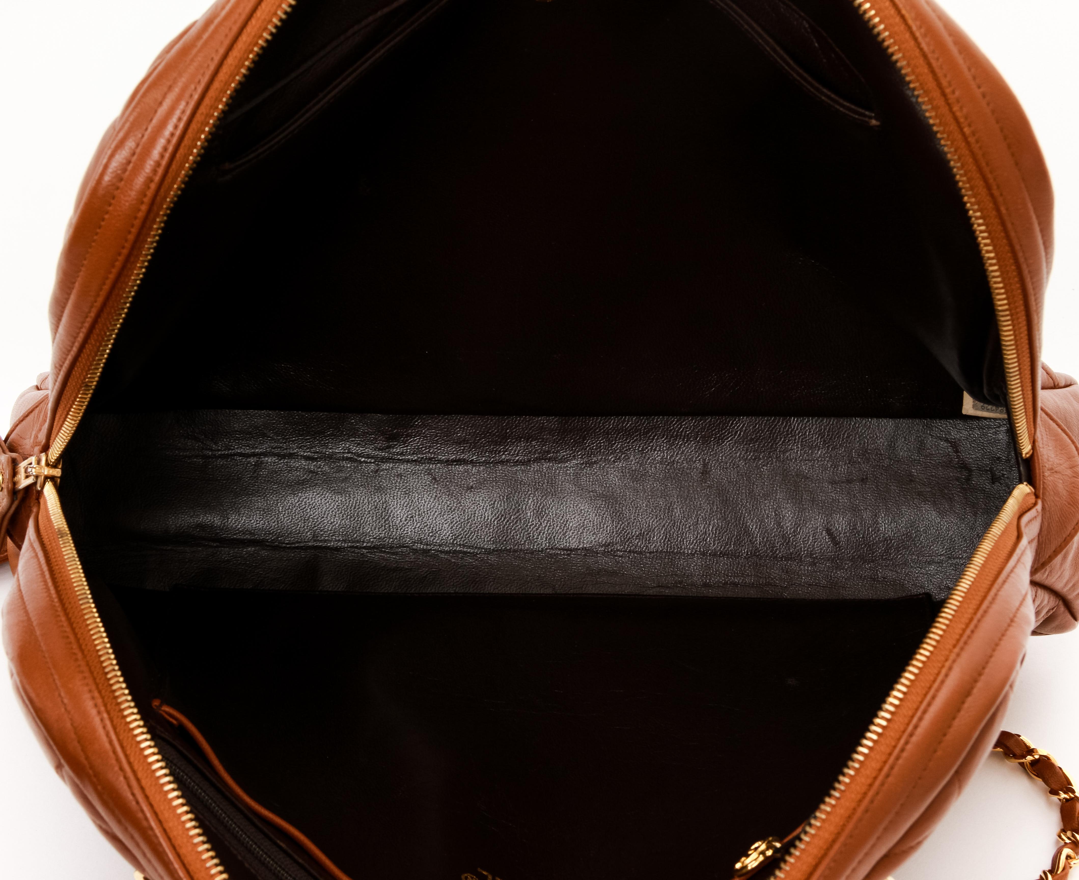Women's 1990's Vintage Chanel Caramel Quitled Leather  Shoulder Bag Excellent Condition