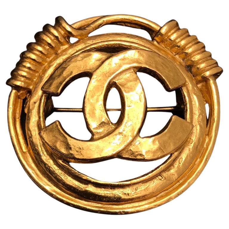 Chanel Brooches - 350 For Sale at 1stDibs - Page 3  vintage chanel brooch, chanel  brooch 2023, chanel brooch pin