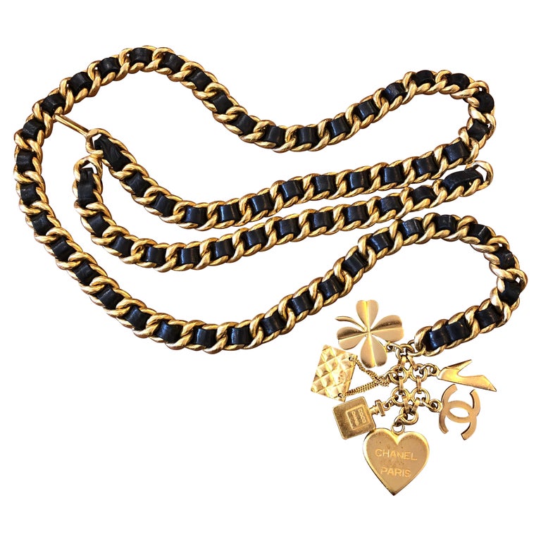 1990s Vintage Chanel Gold Toned Chain Leather Charm Belt  display picture 3