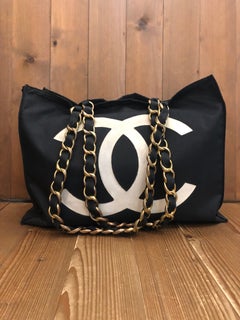 1990 Vintage CHANEL Jumbo Nylon Chain Tote Noir