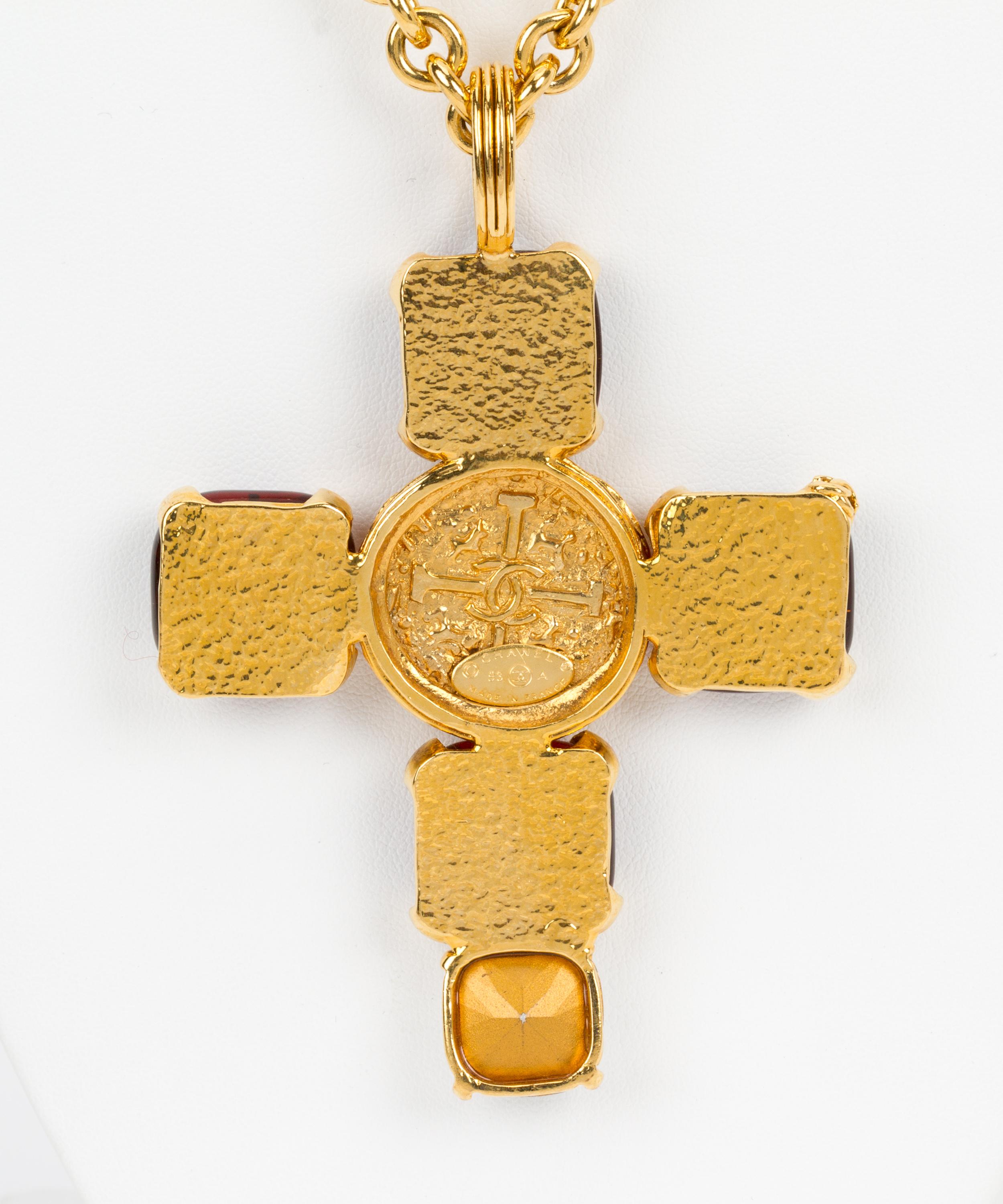 Women's 1990's Vintage Chanel Rare Gripoix Cross Necklace