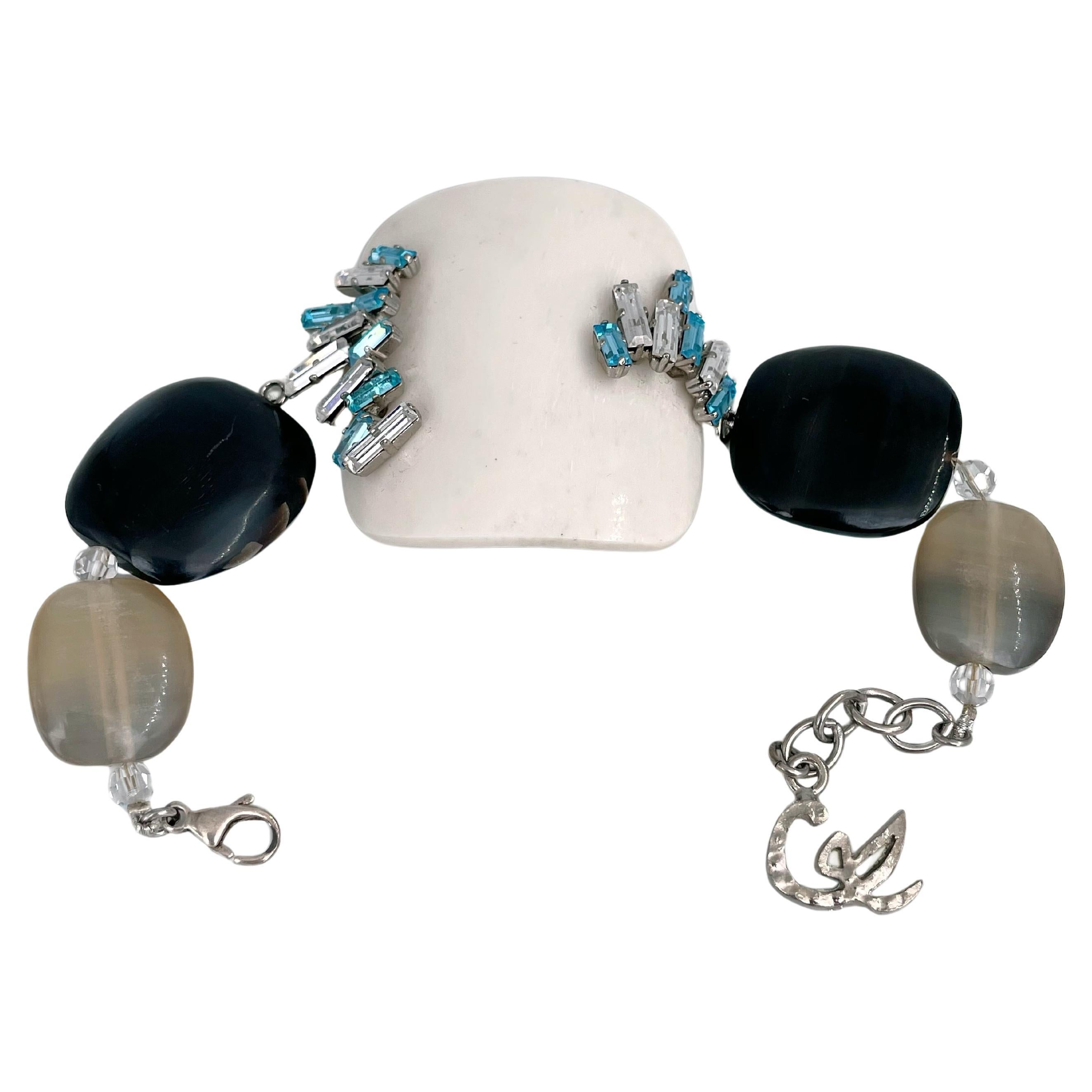 1990s Vintage Christian Lacroix Pulsera de cuentas de cristal de resina en venta