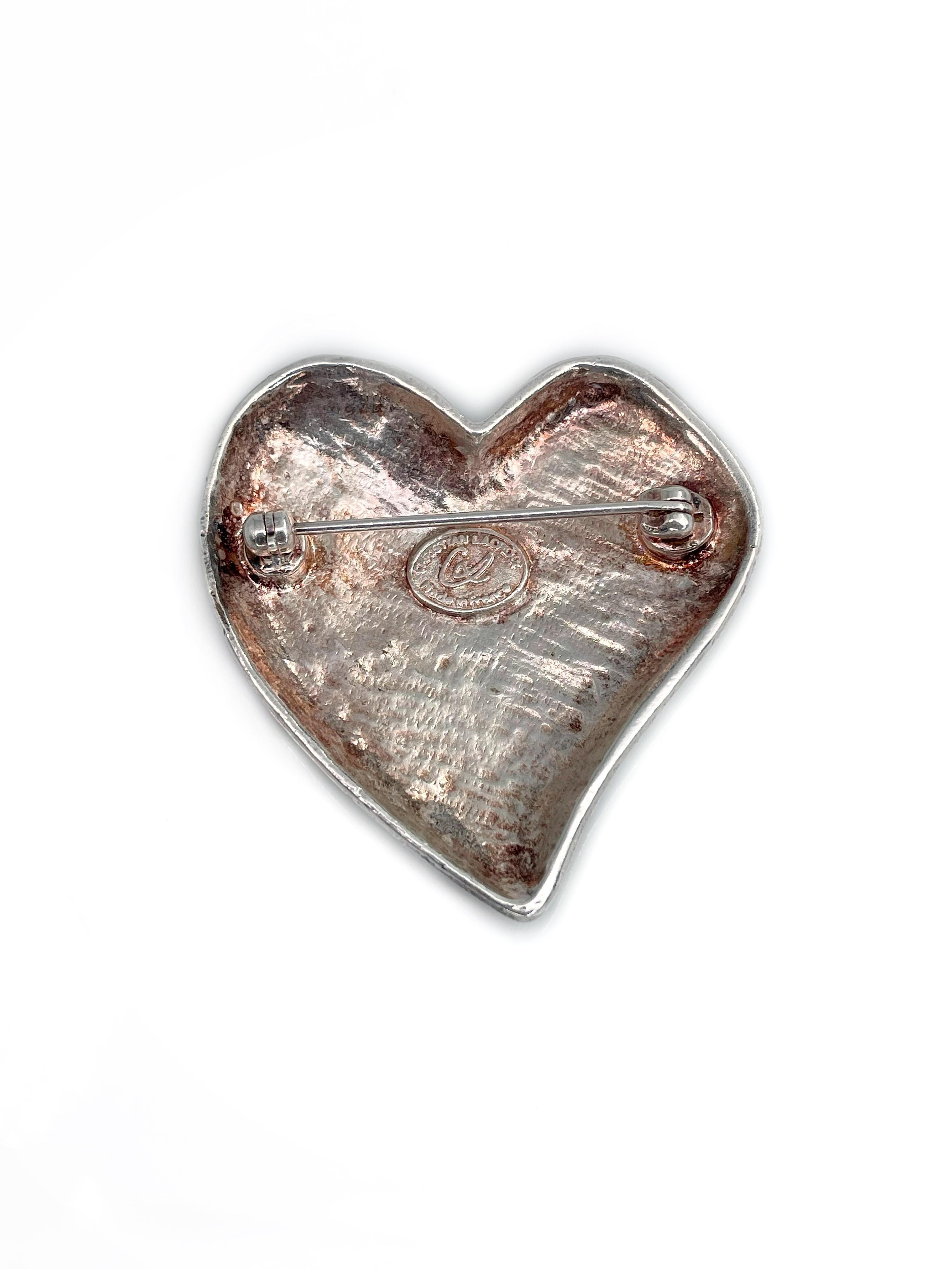 1990s Vintage Christian Lacroix Silver Tone CL Logo Heart Pin Brooch In Good Condition For Sale In Vilnius, LT