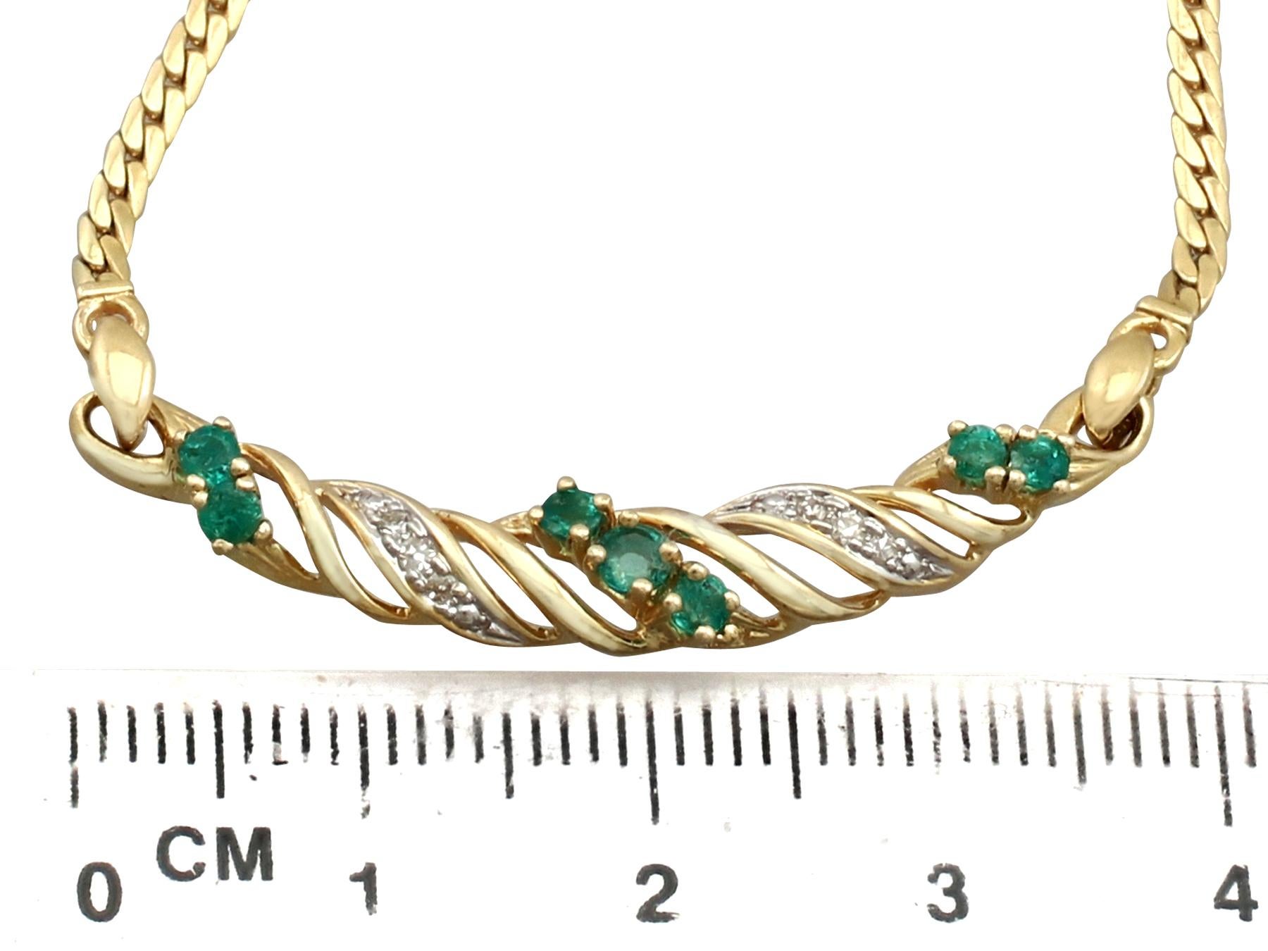 1990s Vintage Emerald and Diamond Yellow Gold Jewelry Suite 6
