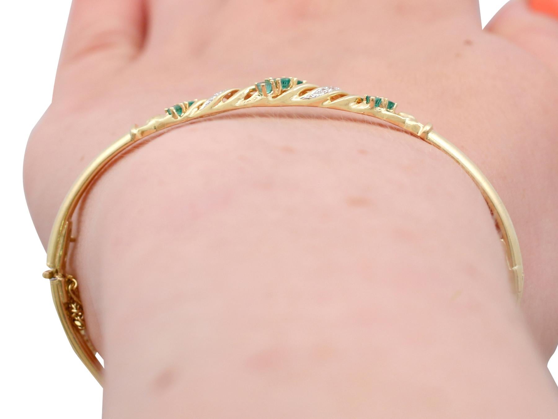 1990s Vintage Emerald and Diamond Yellow Gold Jewelry Suite 12