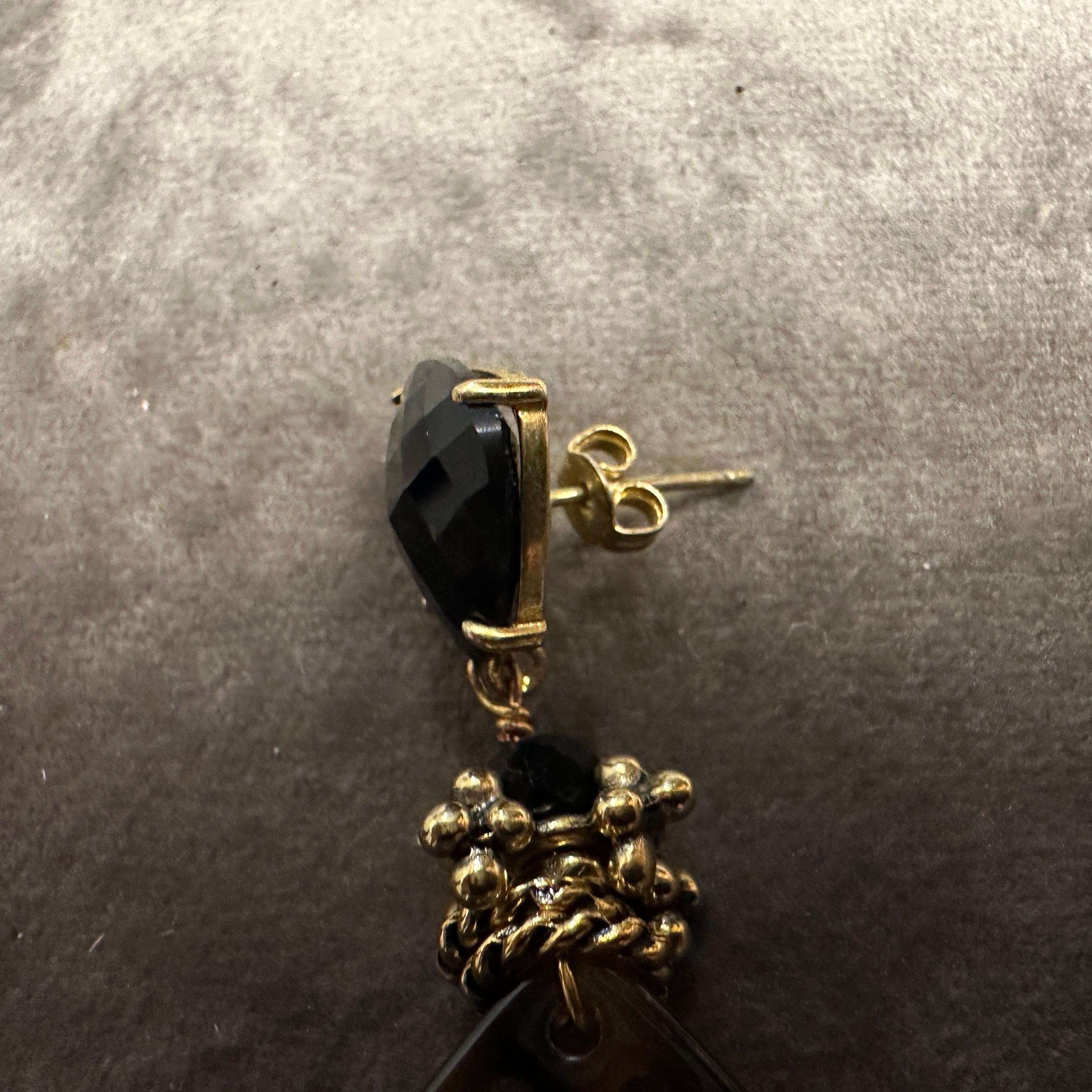 1990 Boucles d'oreilles chandelier en fausse écaille de tortue, lucite et onyx noir en vente 3