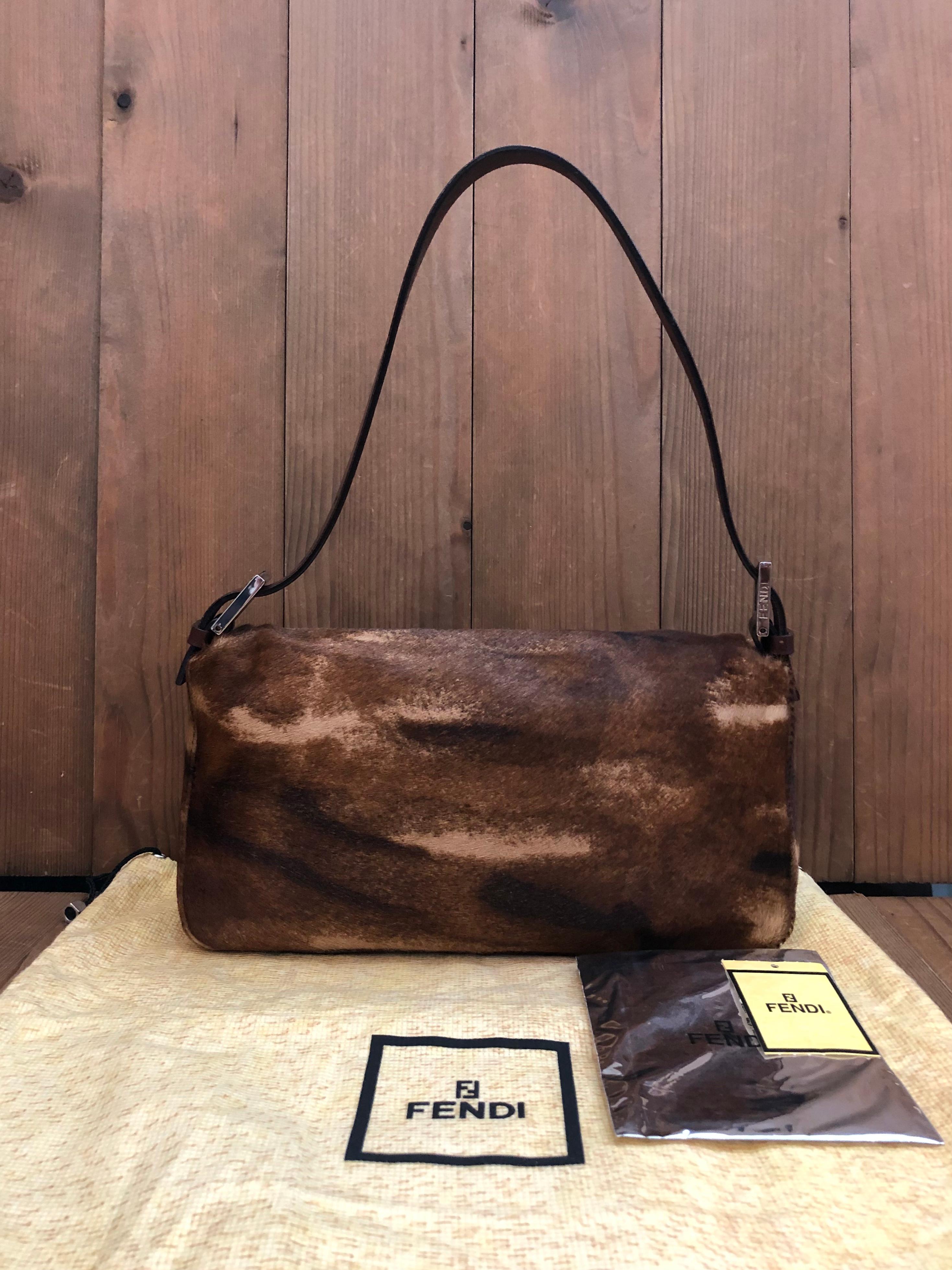 Black 1990s Vintage FENDI Cow Leather Baguette Handbag Brown For Sale