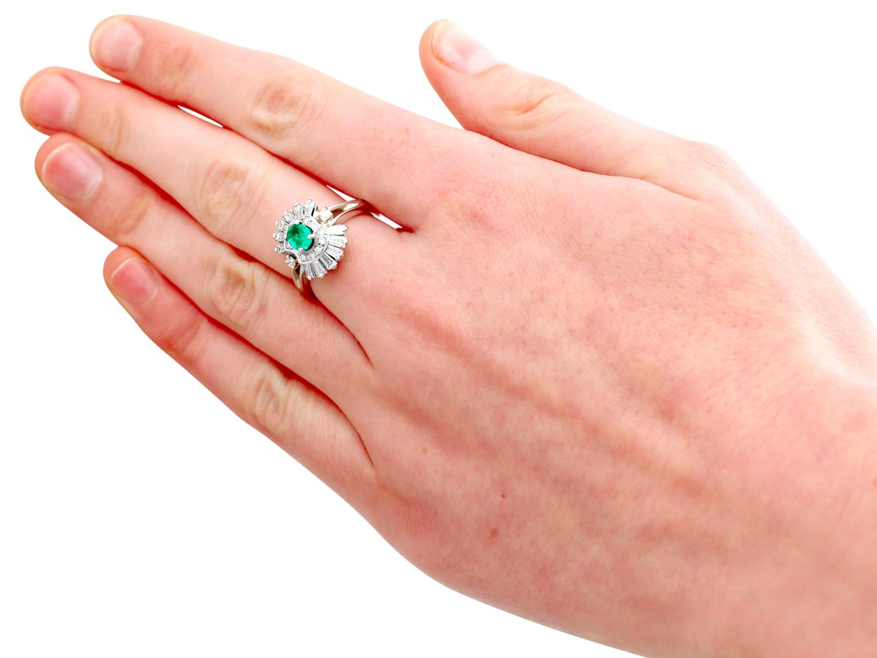 1990s Vintage French Emerald and Diamond White Gold Cocktail Ring For Sale 2