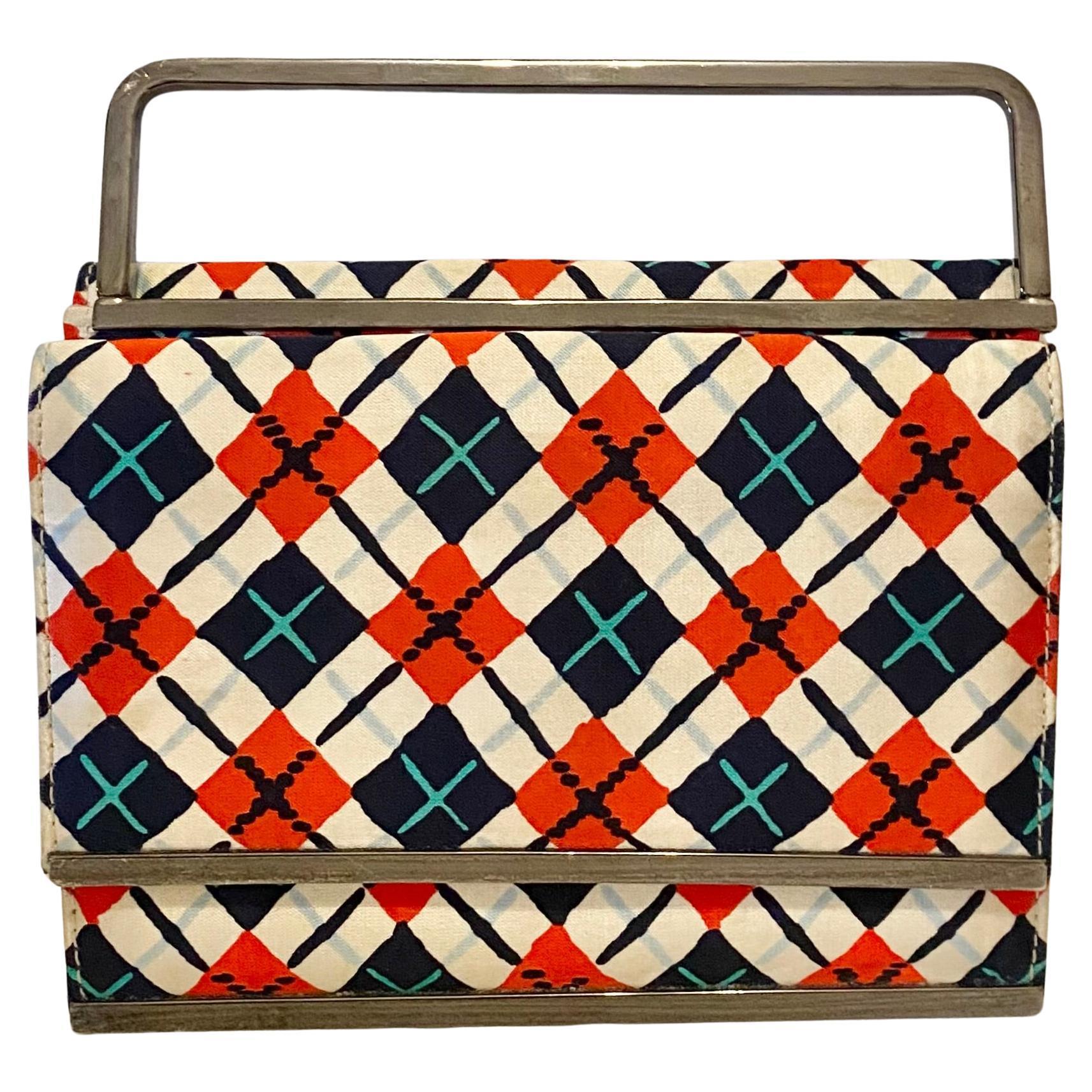 1990s Vintage Gianni Versace Versus Rhombus Druck Handtasche Metallic Griff für Damen oder Herren im Angebot