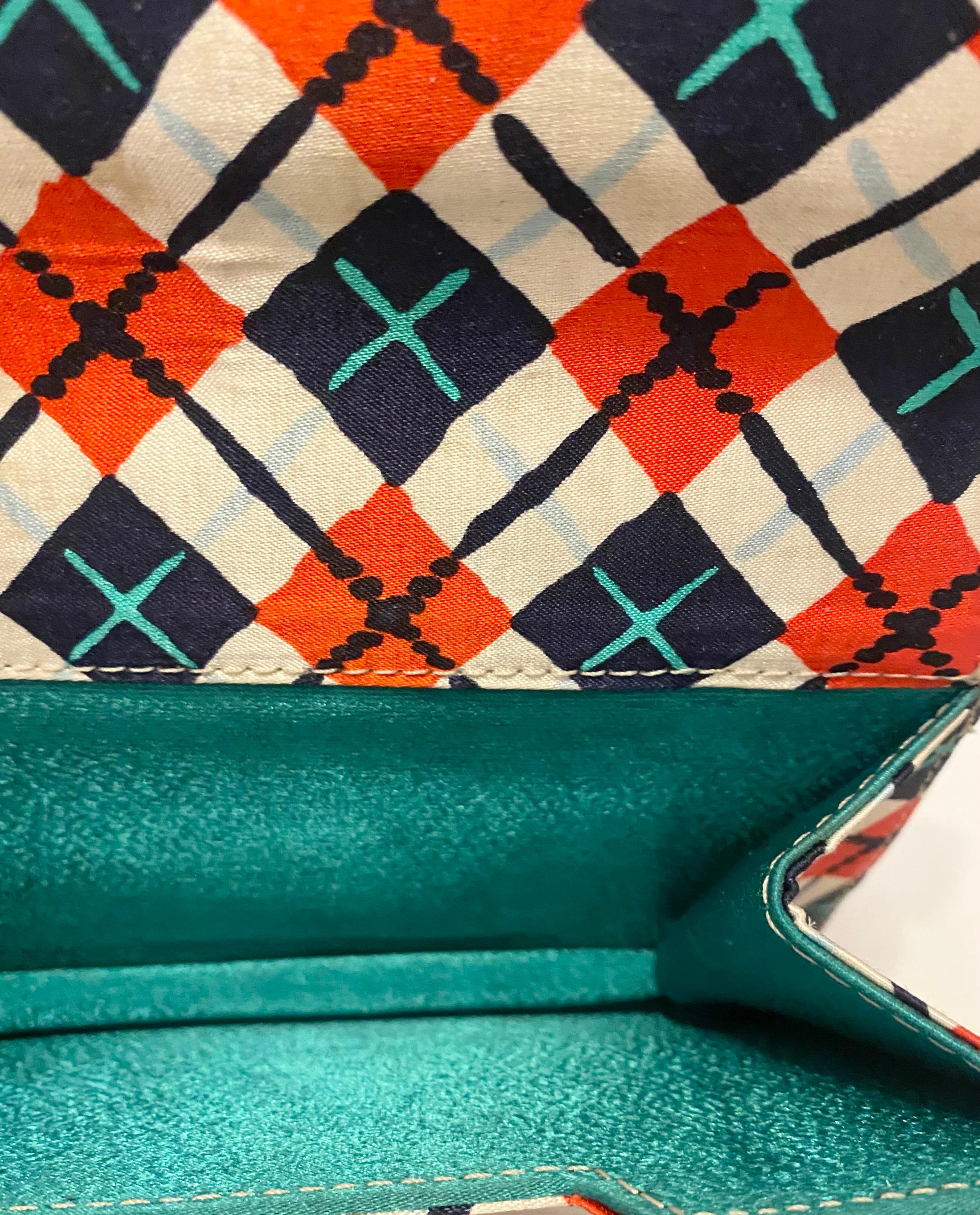 1990s Vintage Gianni Versace Versus Rhombus Druck Handtasche Metallic Griff im Angebot 2