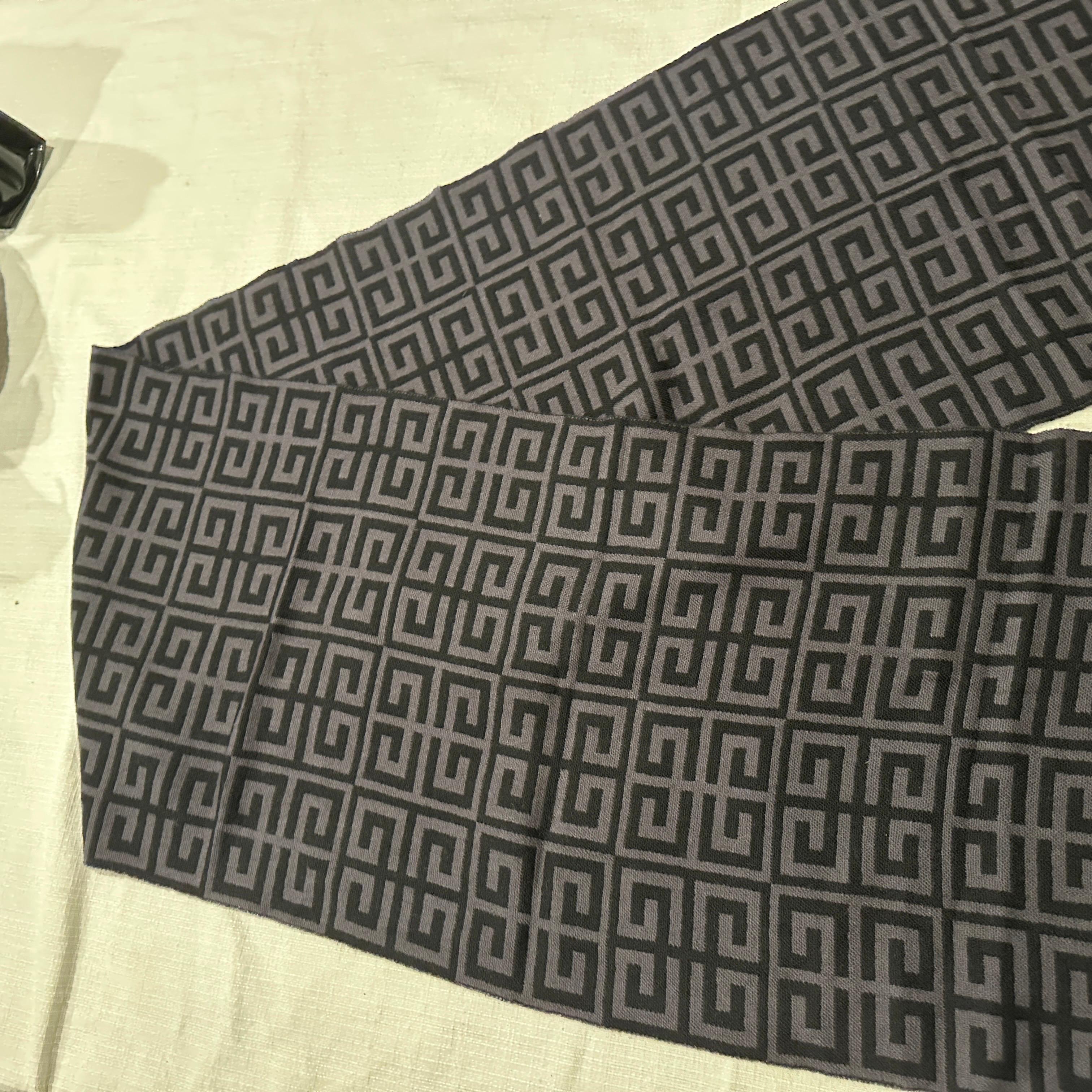 1990s Vintage Grey and Black Wool Continuous Logo Scarf by Givenchy For Sale 3