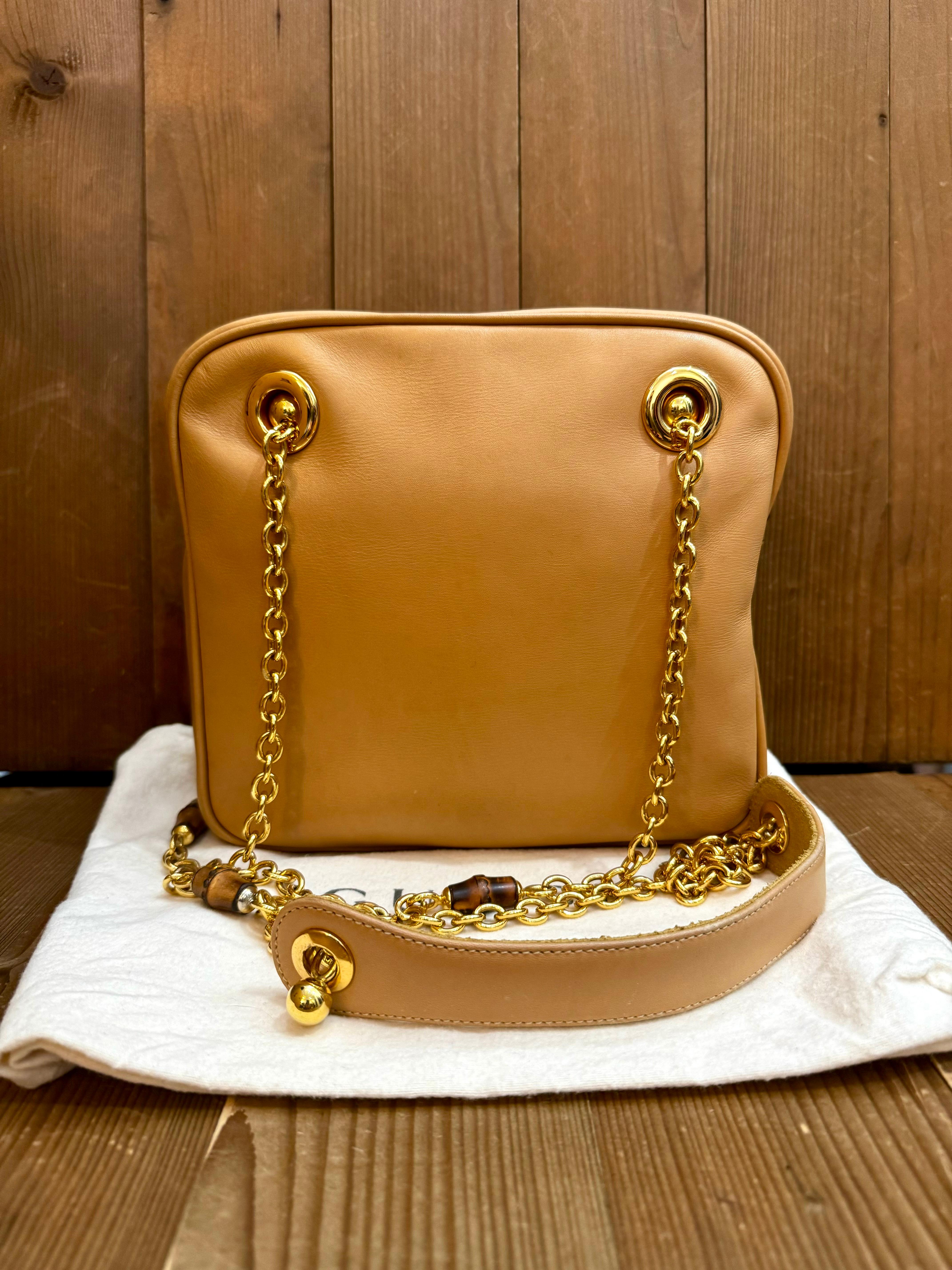 1990s Vintage GUCCI Bamboo Chain Crossbody Bag Calfskin Leather Beige For Sale 3