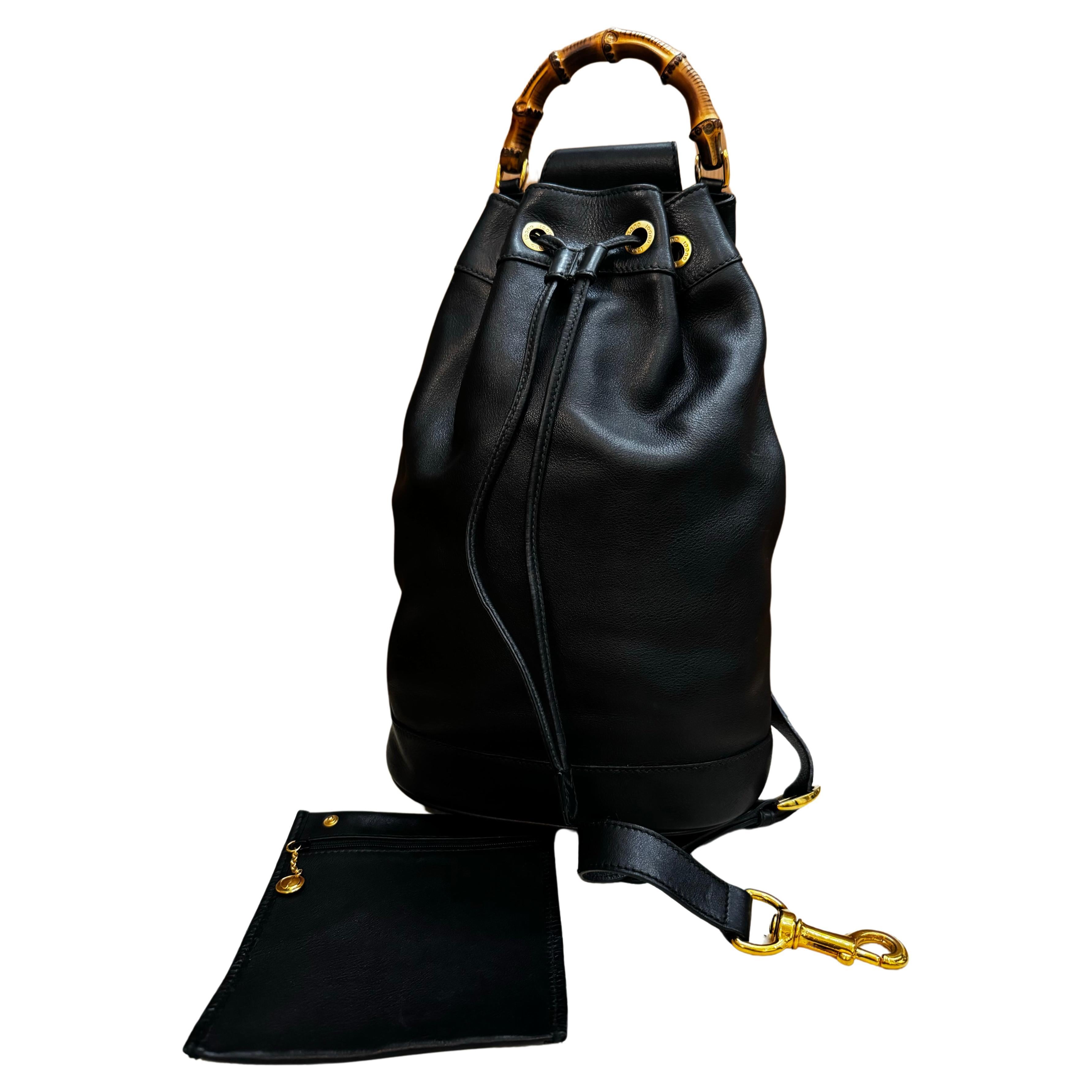 1990 Vintage GUCCI Sac a bandouliere en cuir de bambou Noir Unisexe En vente sur 1stDibs