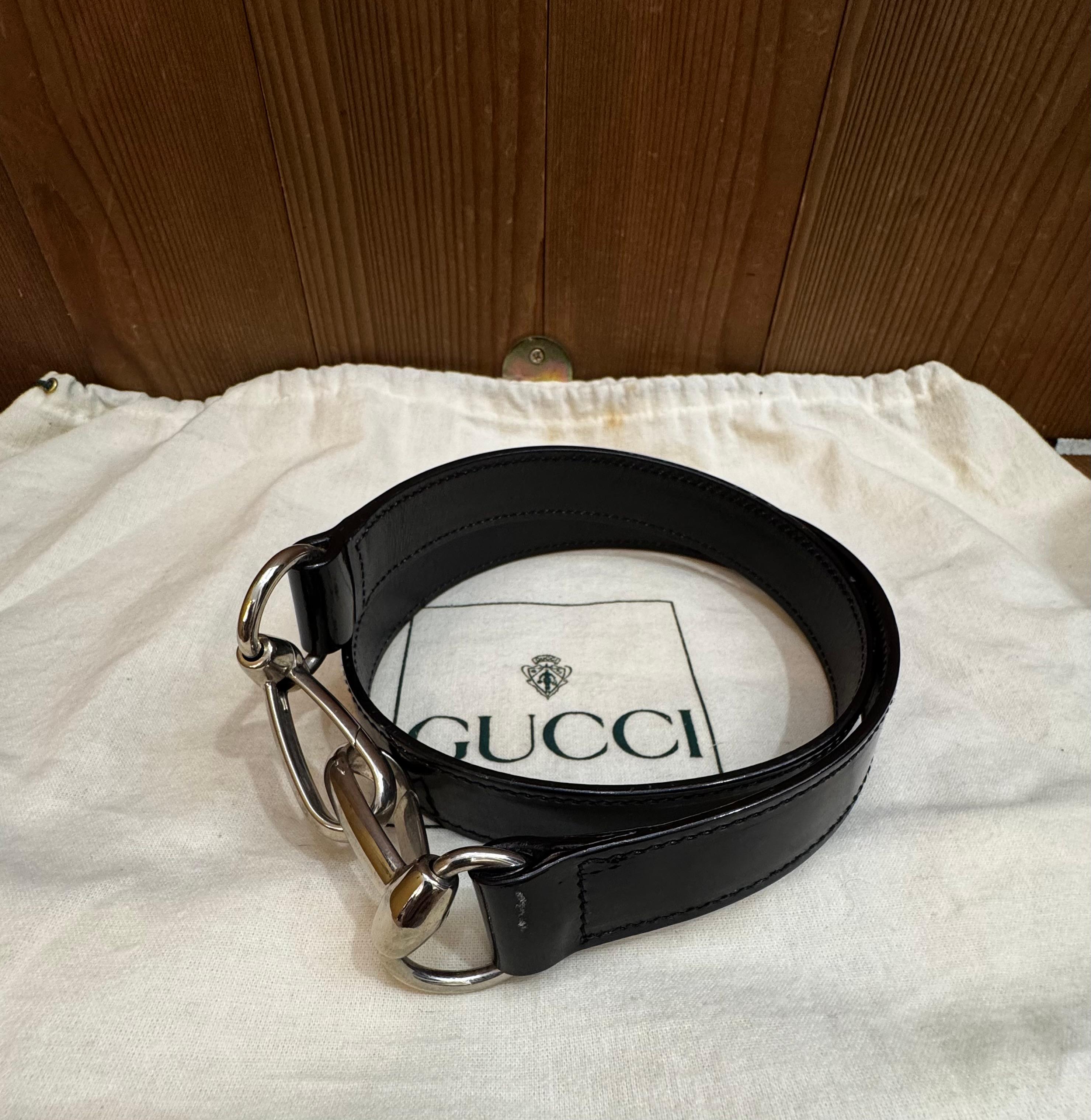 1990s Vintage GUCCI Bamboo Patent Leather Bucket Bag Black 5