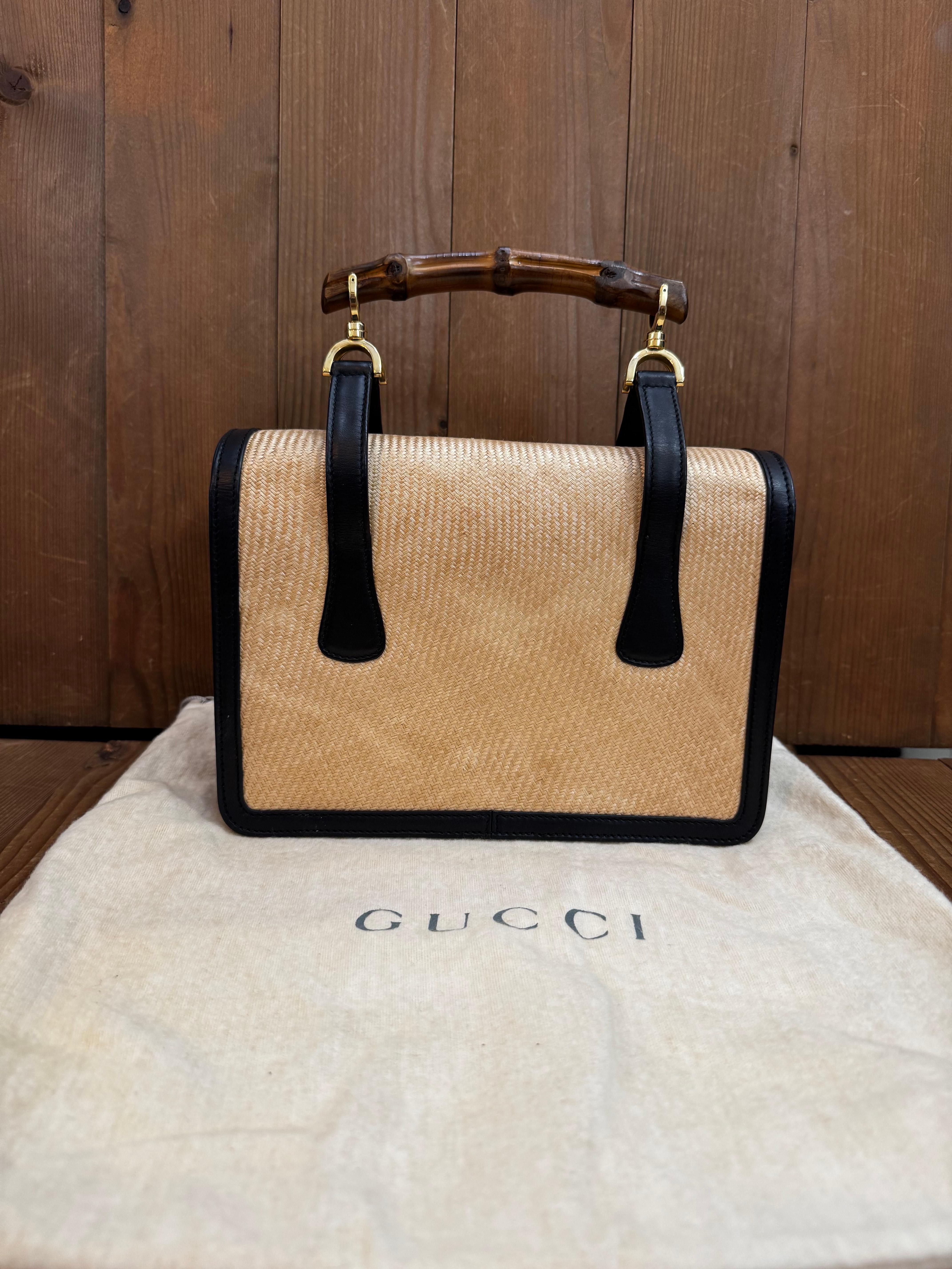 Marron 1990 Vintage GUCCI Sac à main en bambou tissé Beige Noir en vente