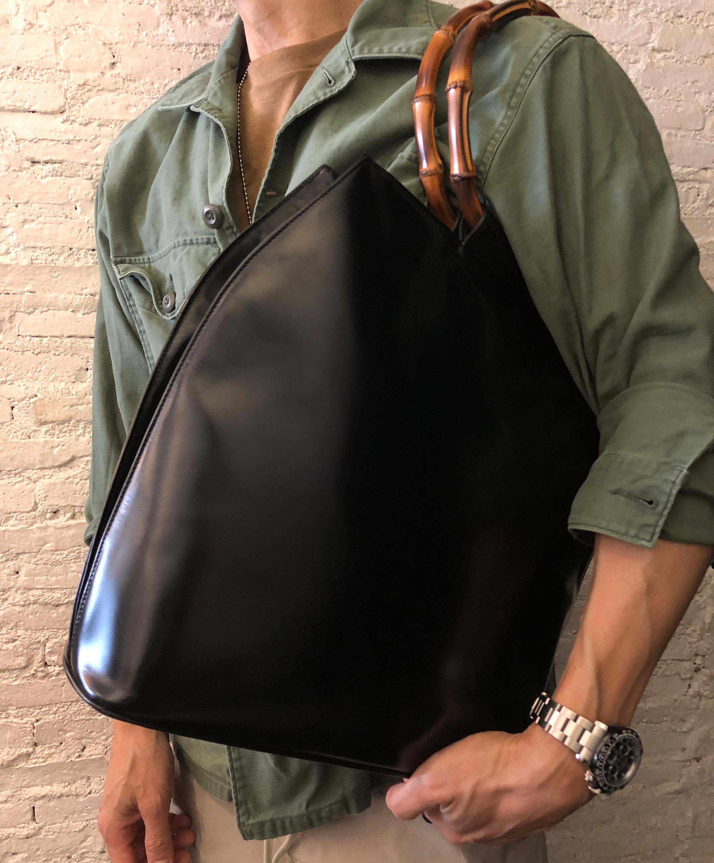 Women's or Men's 1990s Vintage GUCCI Calfskin Leather Bamboo Ring Tote Shoulder Bag Black For Sale