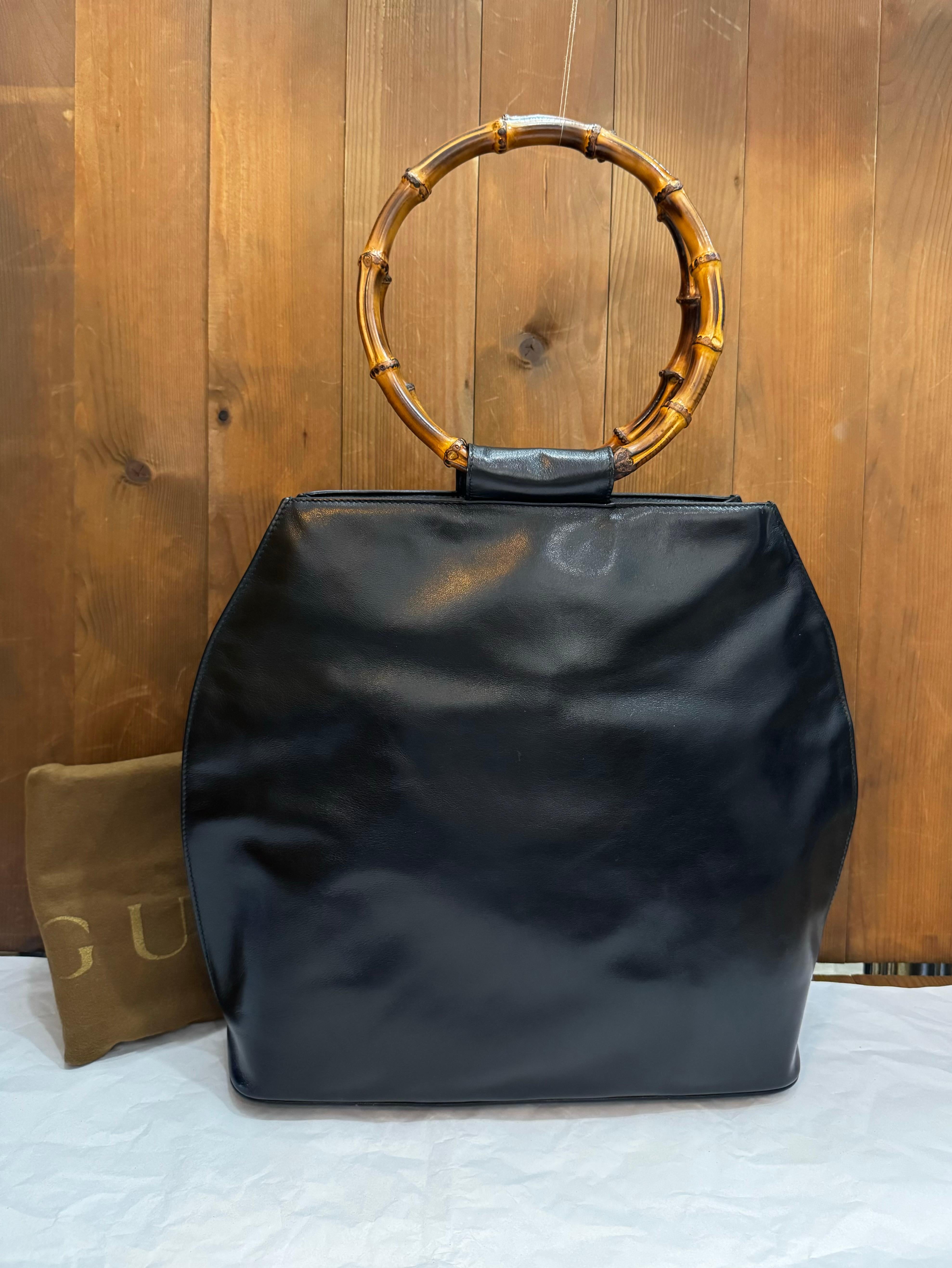 1990s Vintage GUCCI Calfskin Leather Bamboo Ring Tote Shoulder Bag Black In Good Condition For Sale In Bangkok, TH