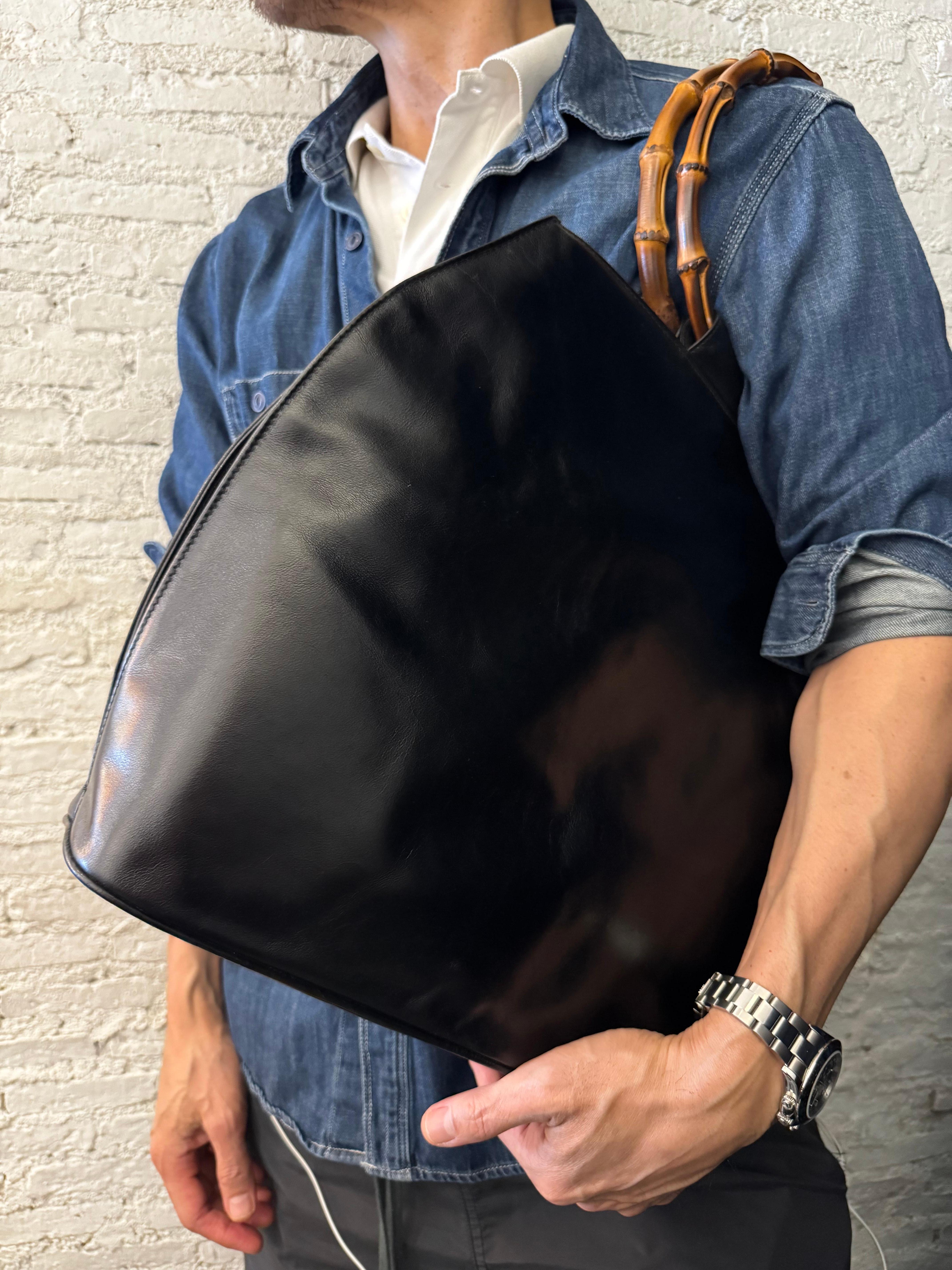 Women's or Men's 1990s Vintage GUCCI Calfskin Leather Bamboo Ring Tote Shoulder Bag Black For Sale