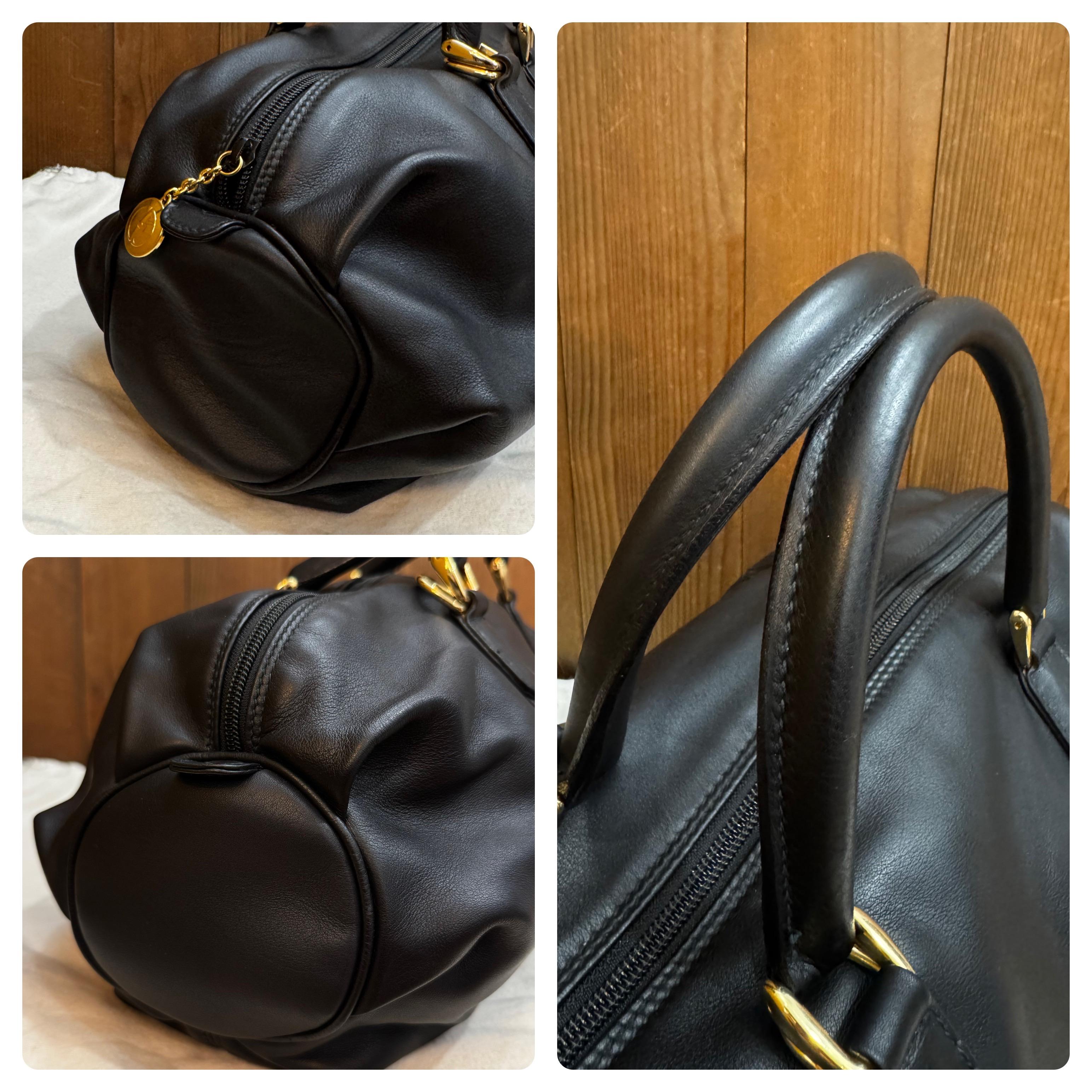 1990s Vintage GUCCI Calfskin Leather Boston Shoulder Bag Black Unisex For Sale 1