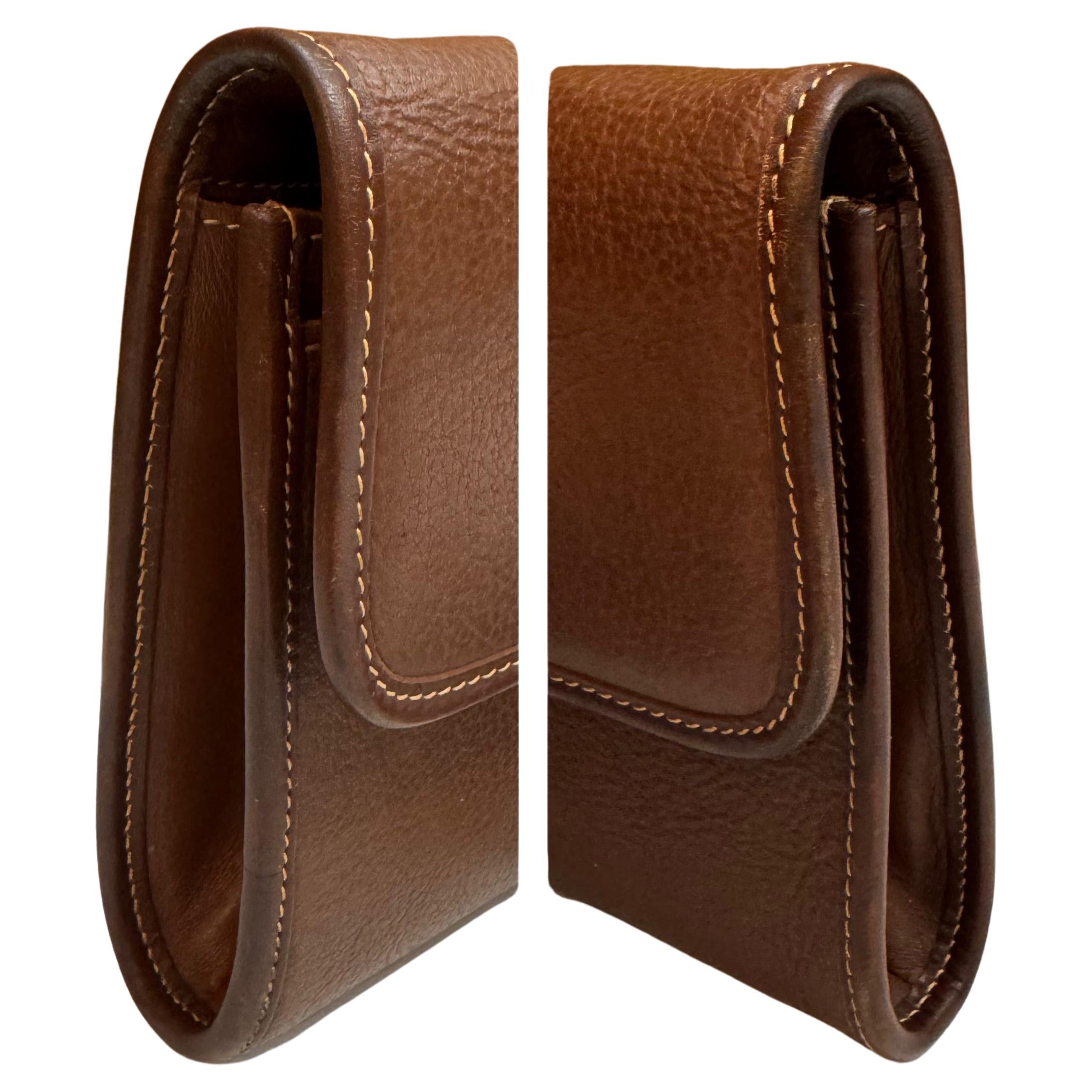 Women's or Men's 1990s Vintage GUCCI Mini Two-Way Crossbody Bag Dark Brown Calfskin Leather For Sale