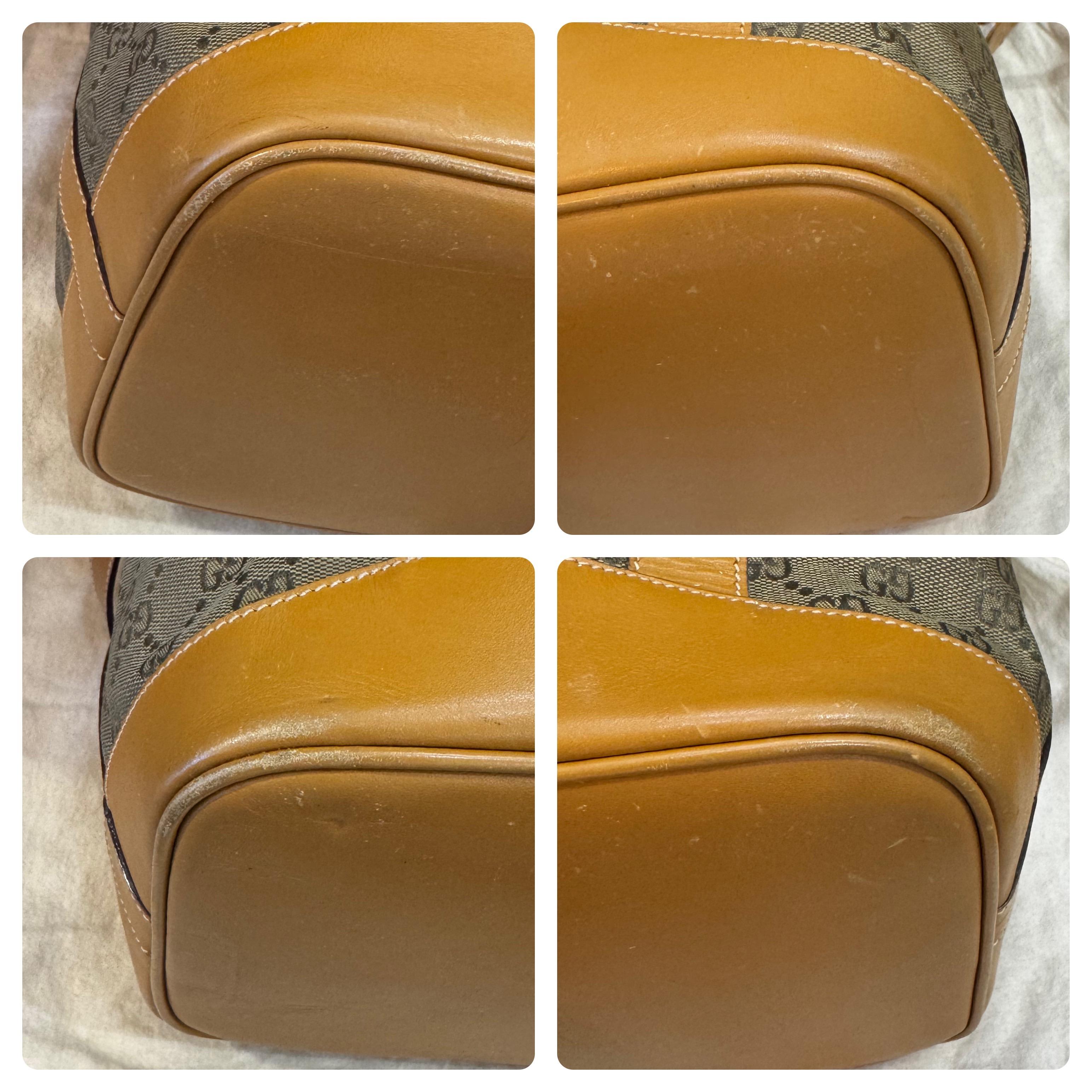 1990 Vintage GUCCI GG Jacquard Bucket Shoulder Bag Khaki Tan en vente 1