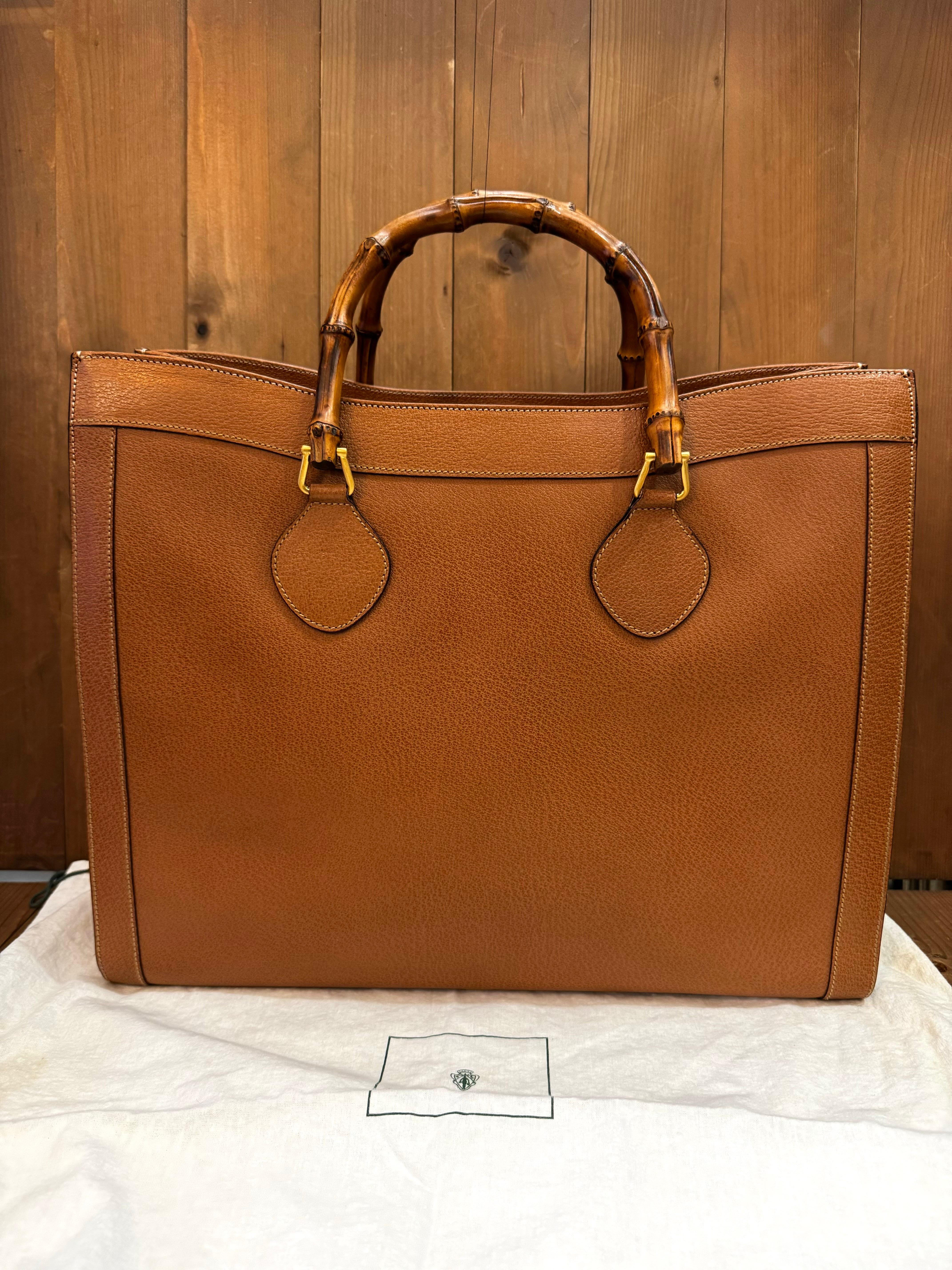 Brown 1990s Vintage GUCCI Bamboo Tote Diana Tote Bag Leather Caramel Large