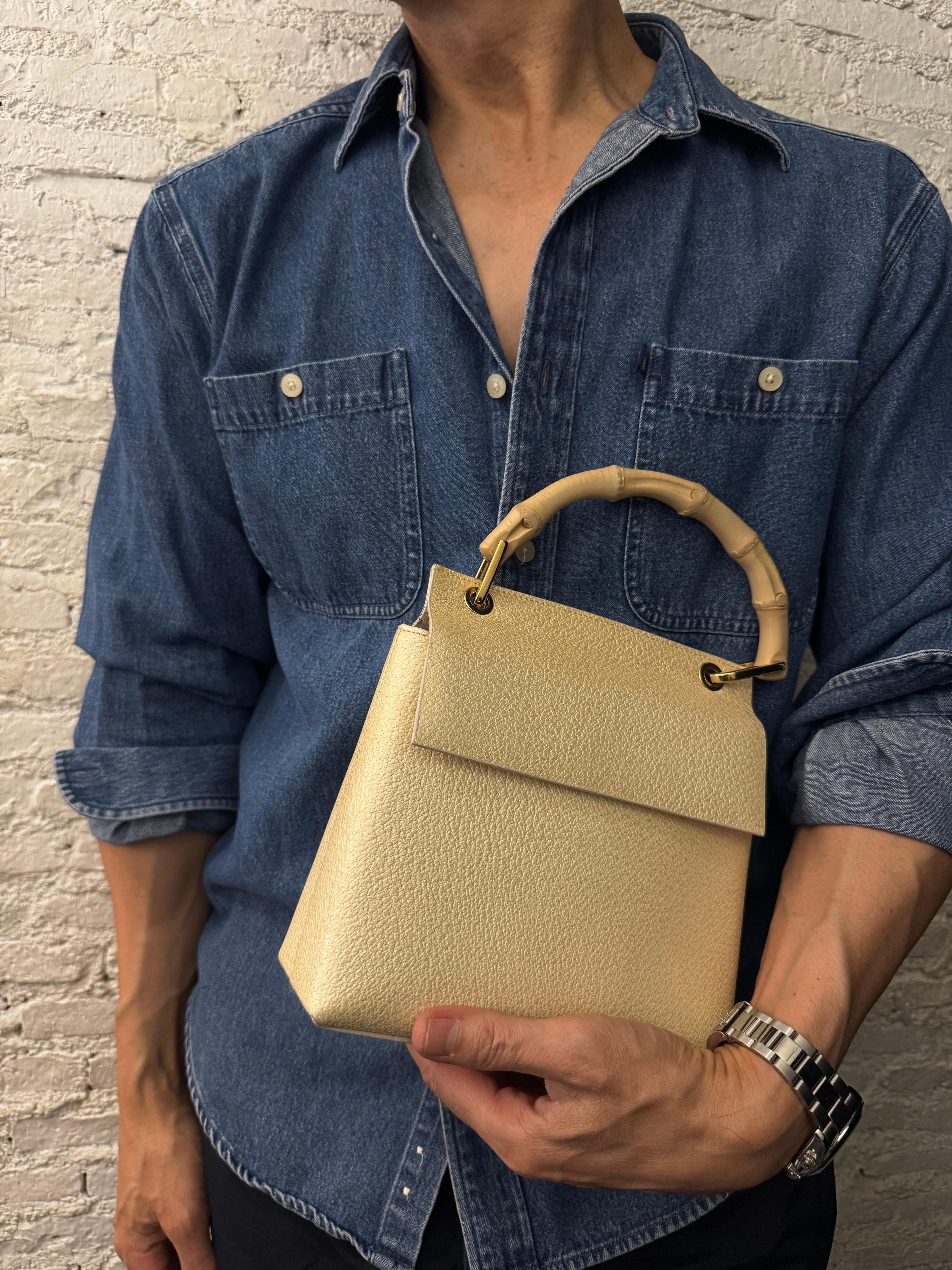 1990s Vintage GUCCI Small Bamboo Leather Handbag Off white In Good Condition For Sale In Bangkok, TH