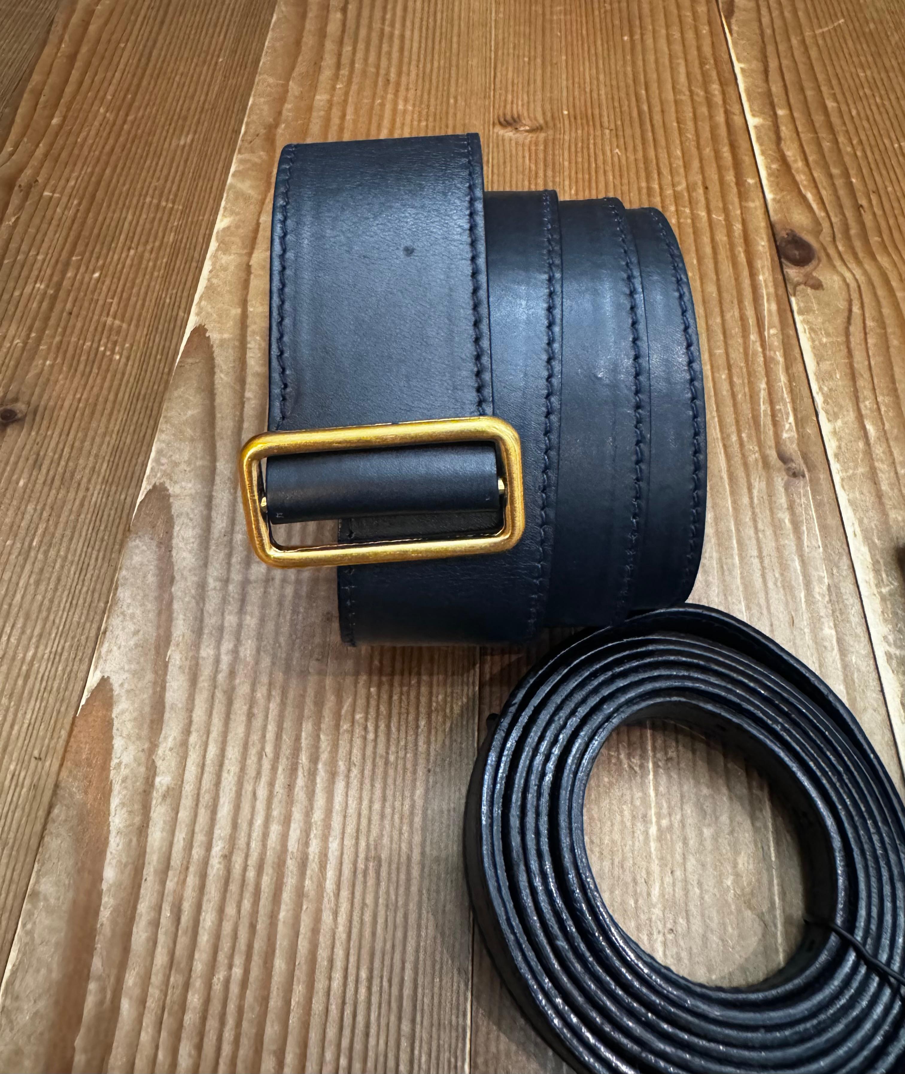 1990s Vintage GUCCI Mini Calfskin Leather Saddle Crossbody Belt Bag Navy Two-Way 3