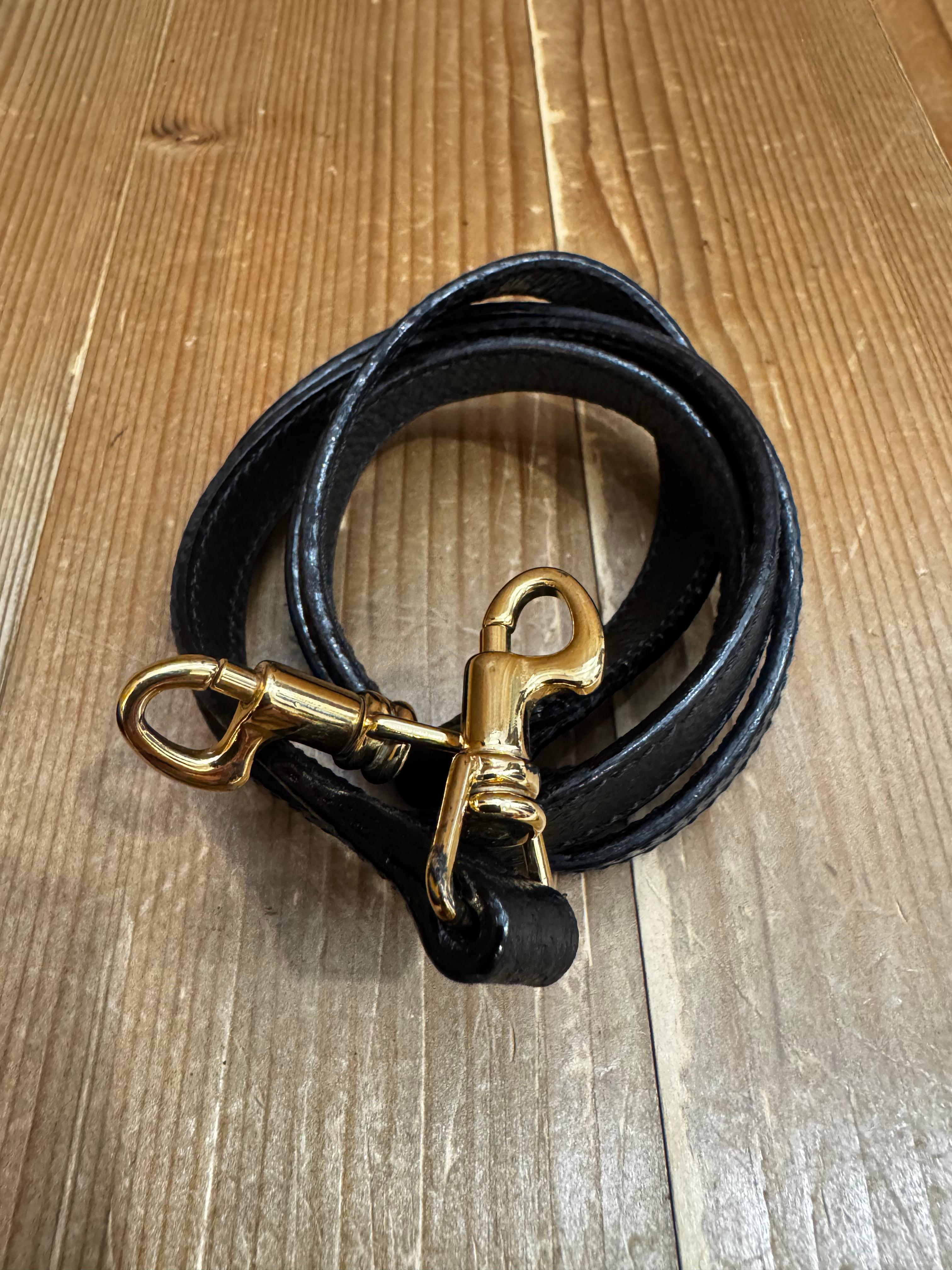 1990s Vintage GUCCI Mini Two-Way Bucket Crossbody Handbag Pigskin Leather Black 3