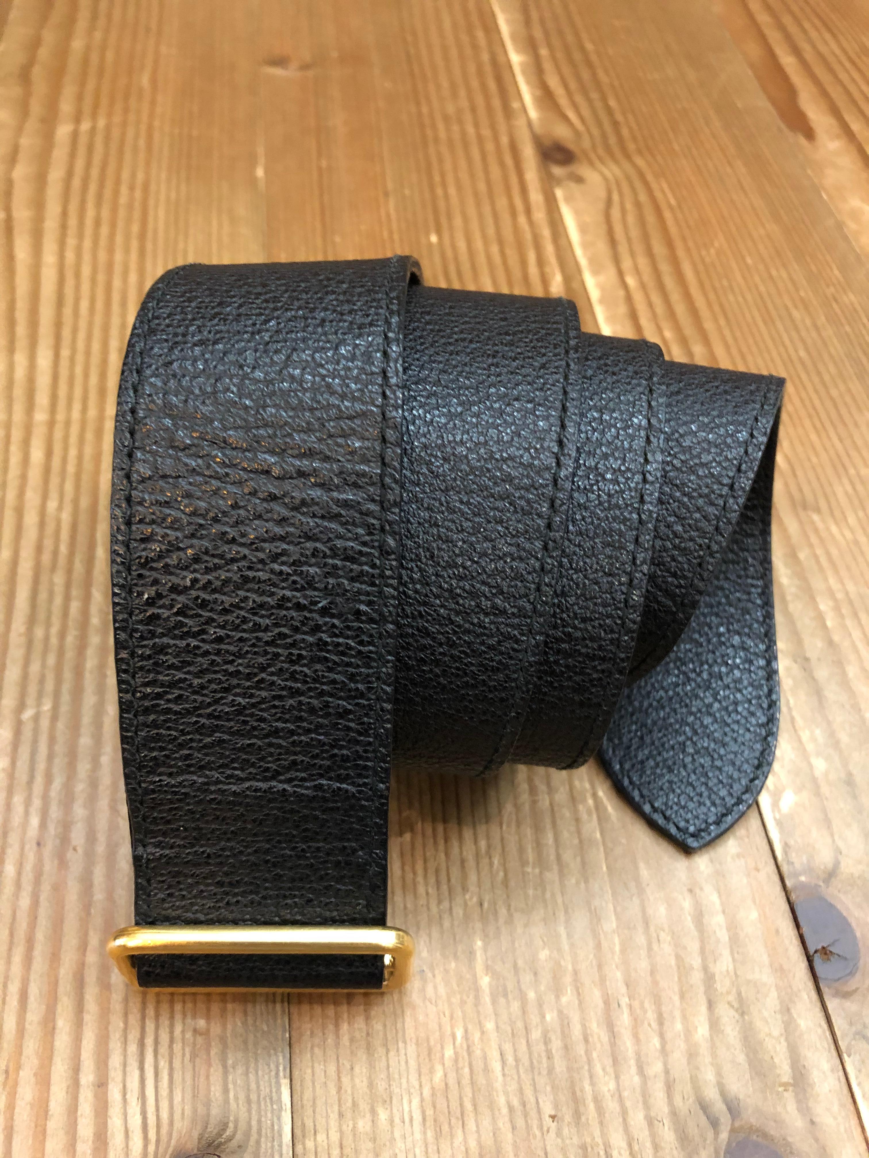 1990s Vintage GUCCI Mini Nubuck Leather Saddle Belt Bag Black  For Sale 4