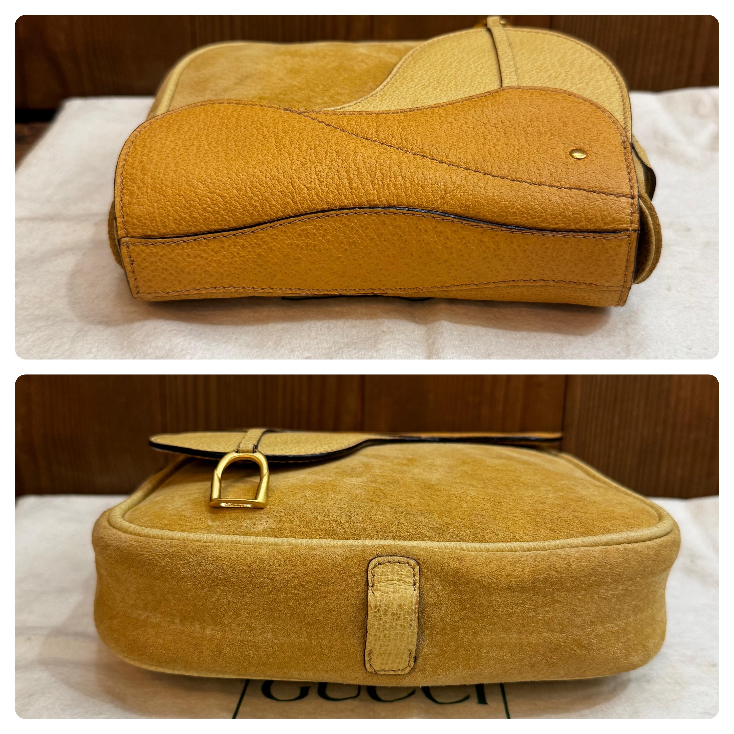 Femenino o masculino 1990s Vintage GUCCI Mini Nubuck Leather Two-Way Saddle Crossbody Belt Bag Amarillo en venta