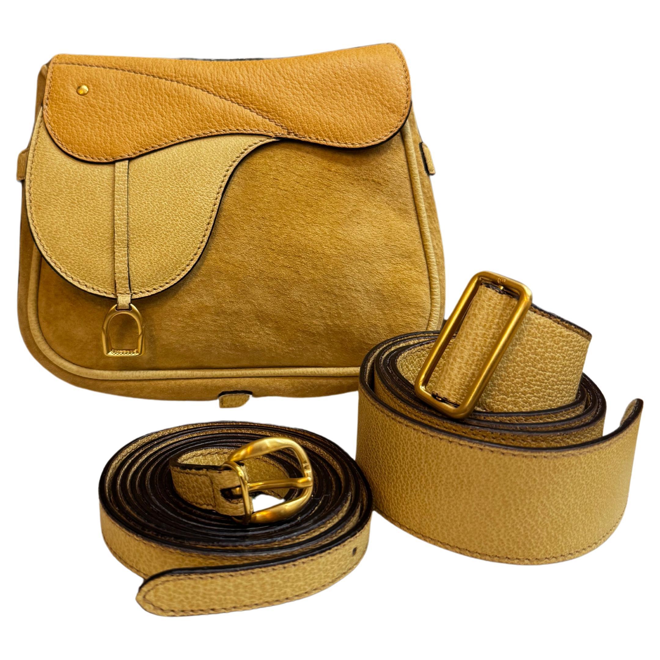 1990s Vintage GUCCI Mini Nubuck Leather Two-Way Saddle Crossbody Belt Bag Amarillo en venta