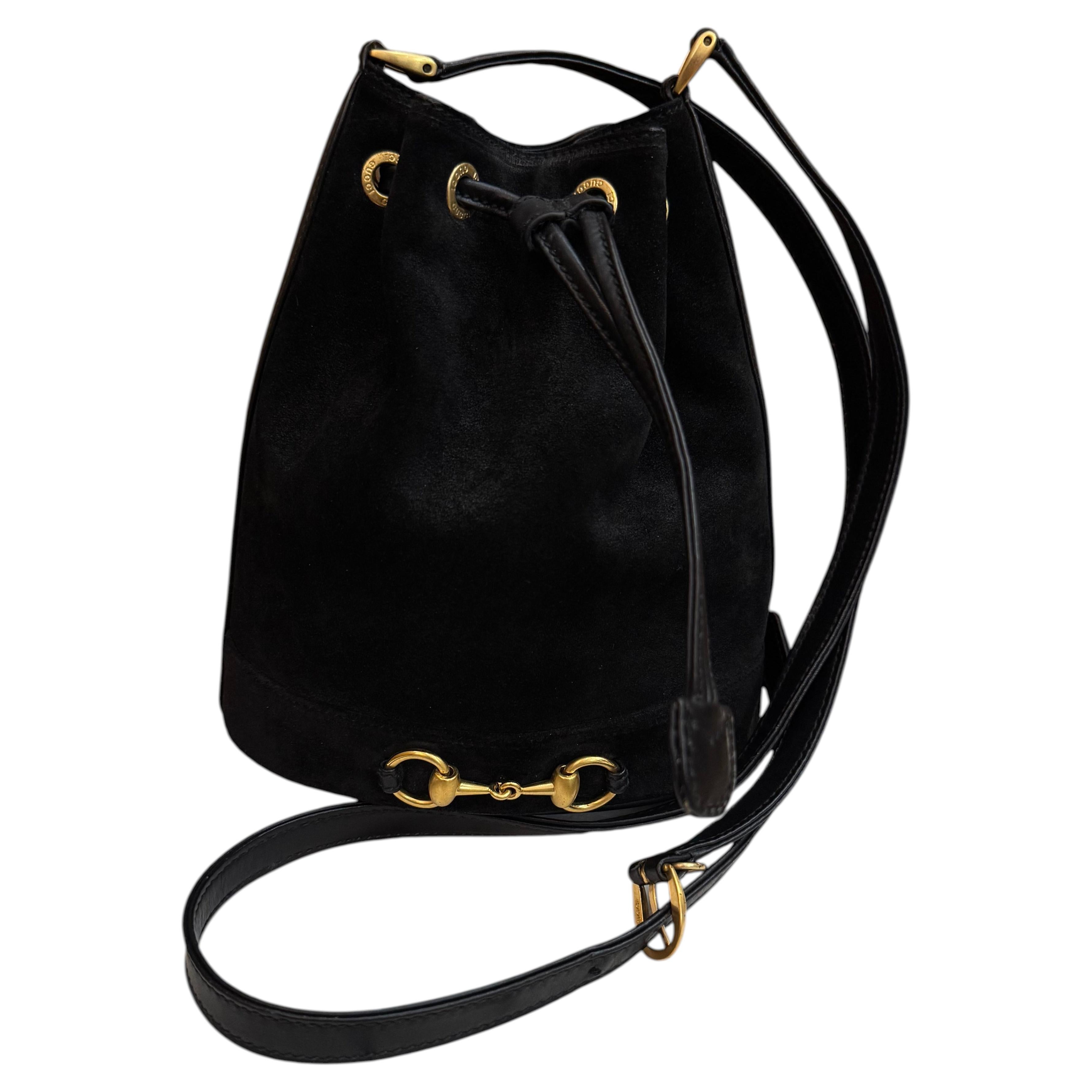 Petit sac seau GUCCI vintage des années 1990, en nubuck, avec motif « Horsebit », noir