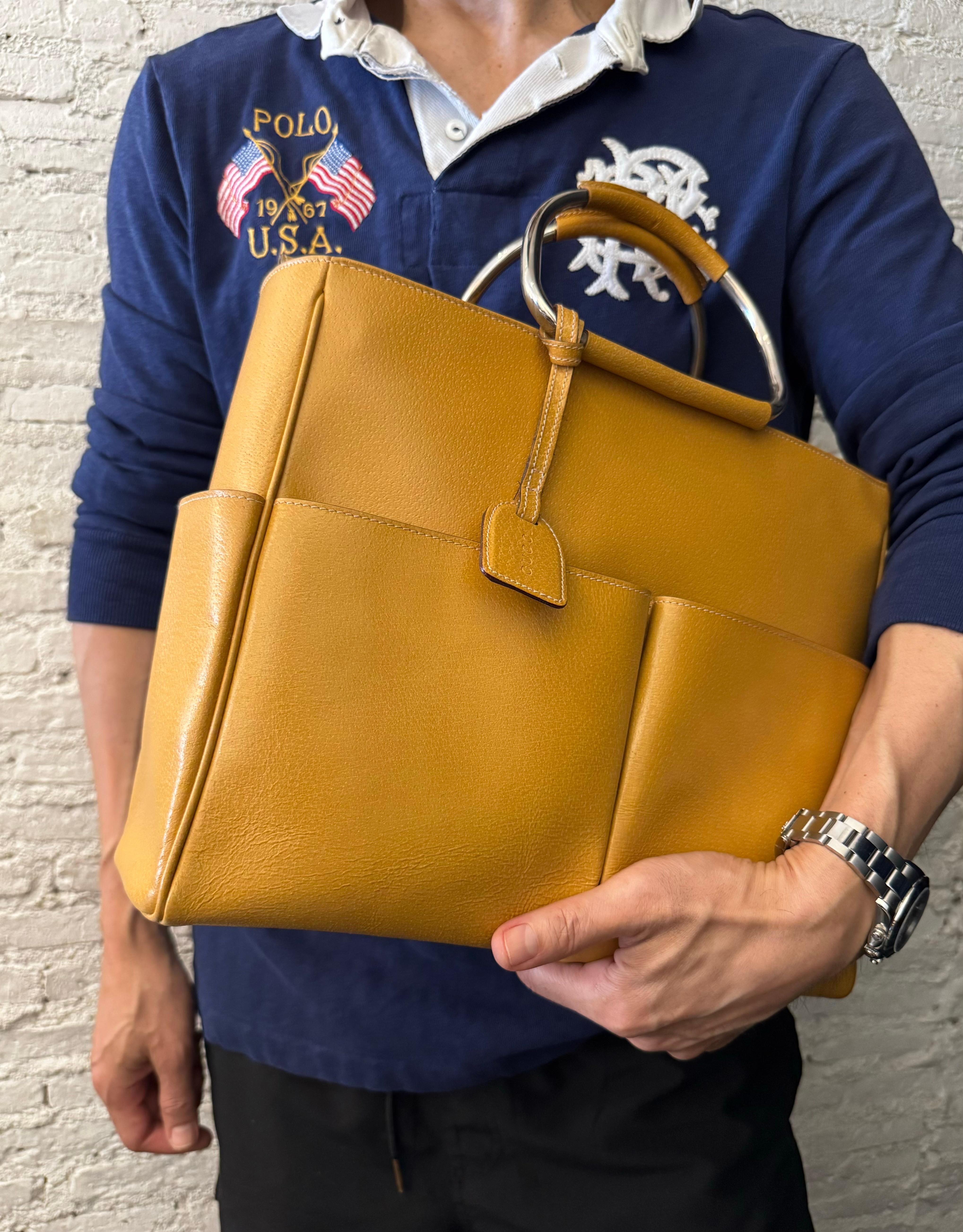 1990s Vintage GUCCI Pigskin Leather Tote Bag Mustard In Good Condition In Bangkok, TH