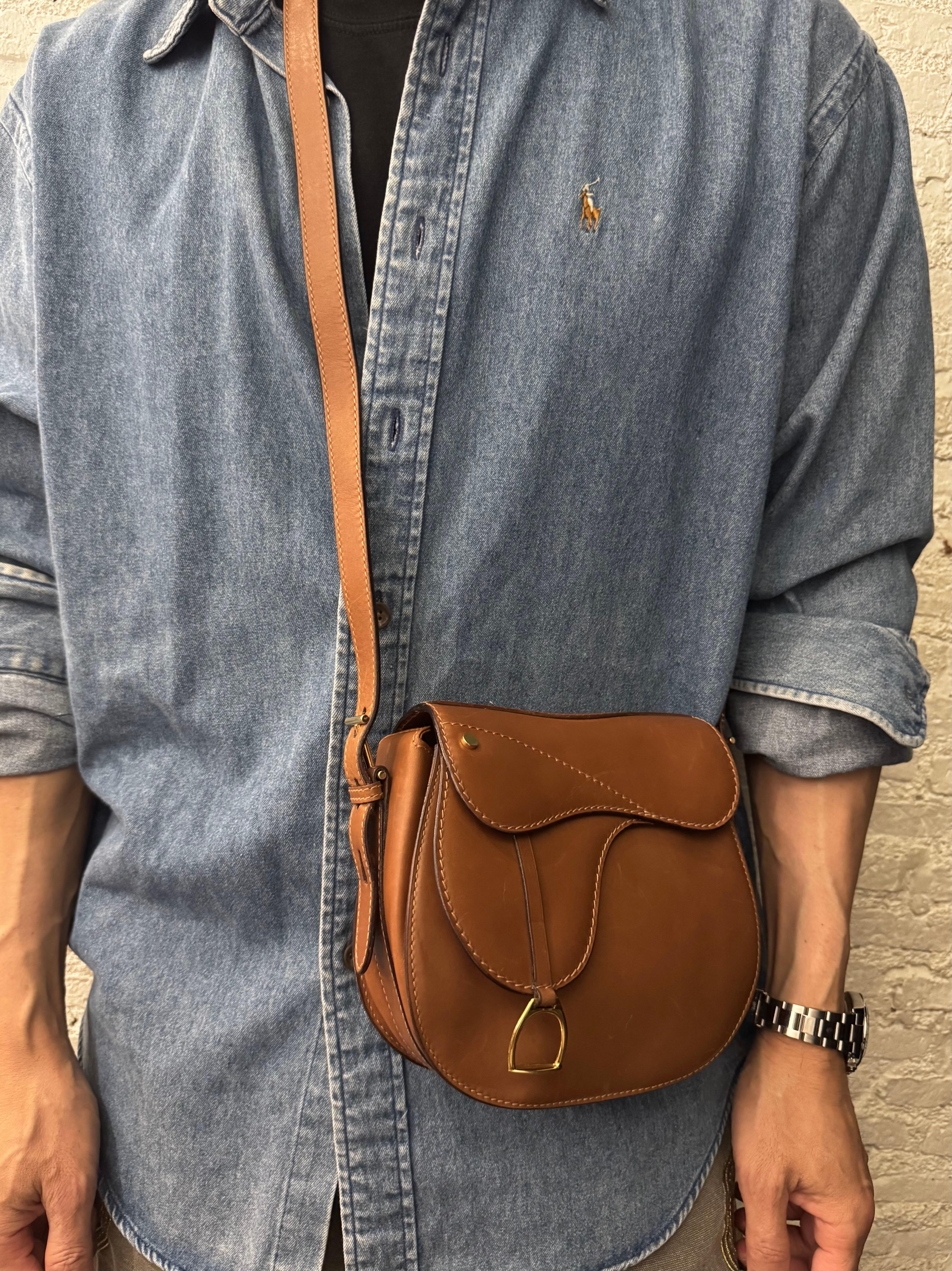 1990s Vintage GUCCI Pequeño Bolso Crossbody de piel de becerro ecuestre Marrón 6